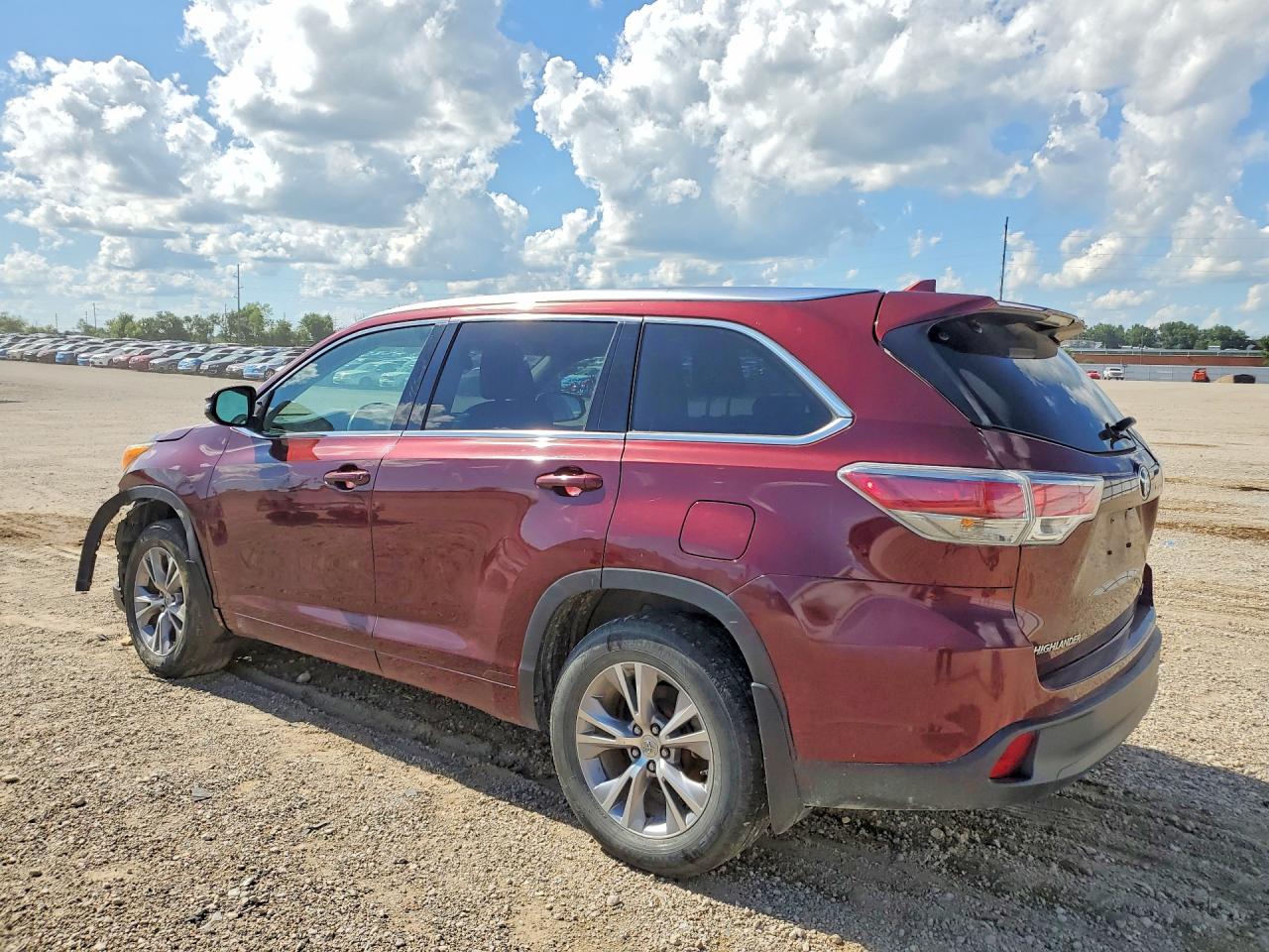 2015 Toyota Highlander Xle Burgundy vin: 5TDJKRFH7FS109321