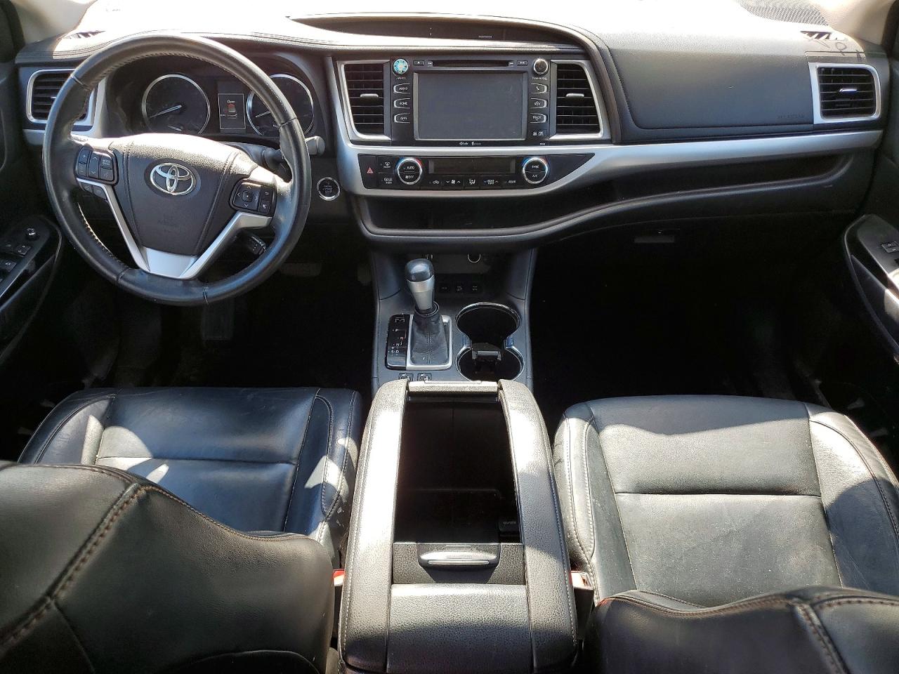 2015 Toyota Highlander Xle Burgundy vin: 5TDJKRFH7FS109321