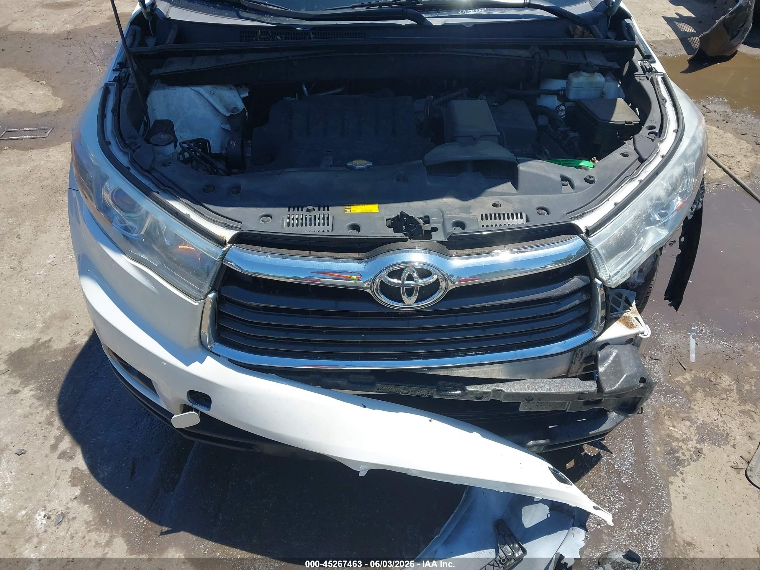 2015 Toyota Highlander Xle V6 White vin: 5TDJKRFH7FS169552