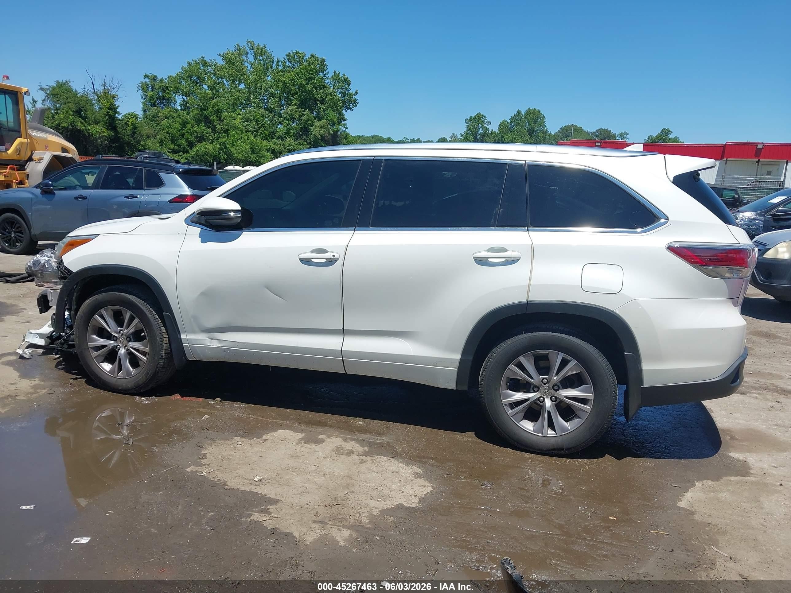 2015 Toyota Highlander Xle V6 White vin: 5TDJKRFH7FS169552