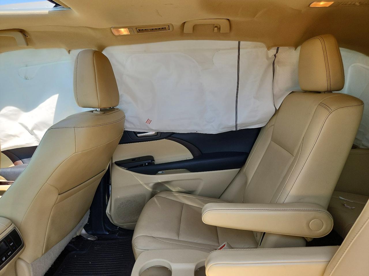 2015 Toyota Highlander Xle Beige vin: 5TDJKRFH7FS183757