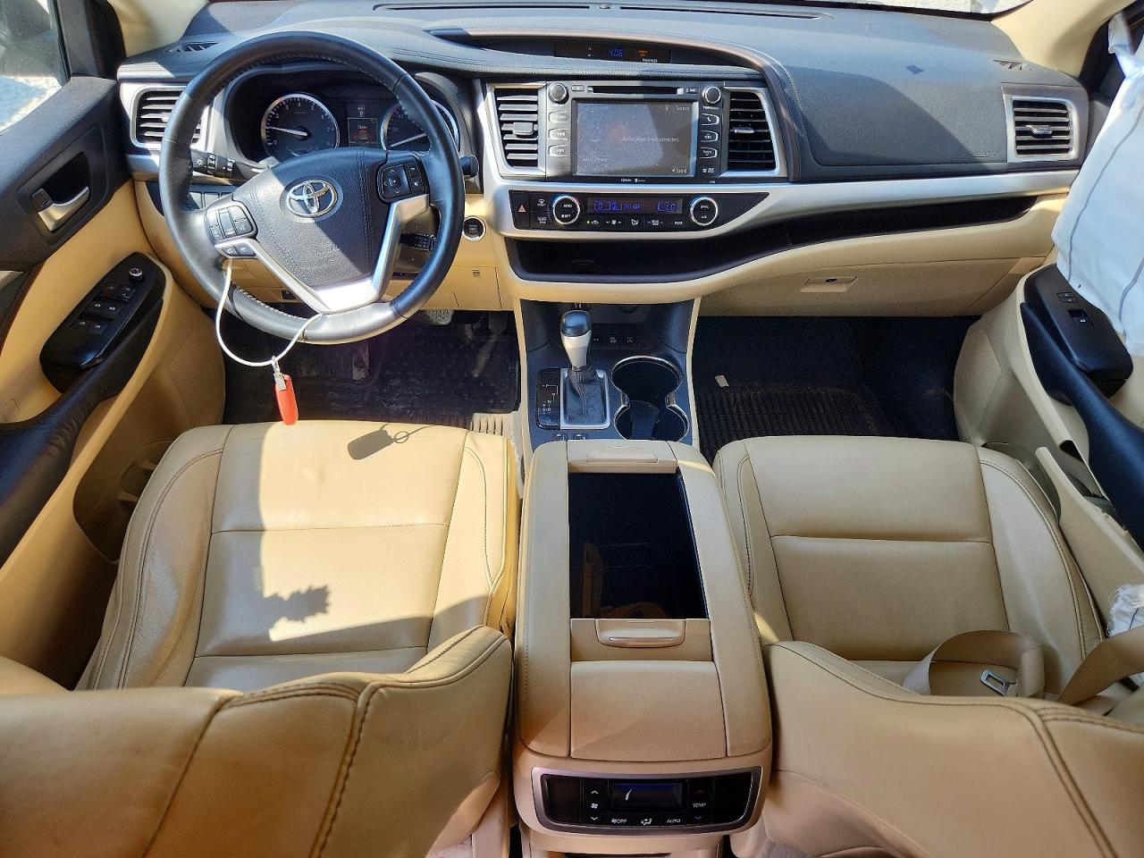 2015 Toyota Highlander Xle Beige vin: 5TDJKRFH7FS183757