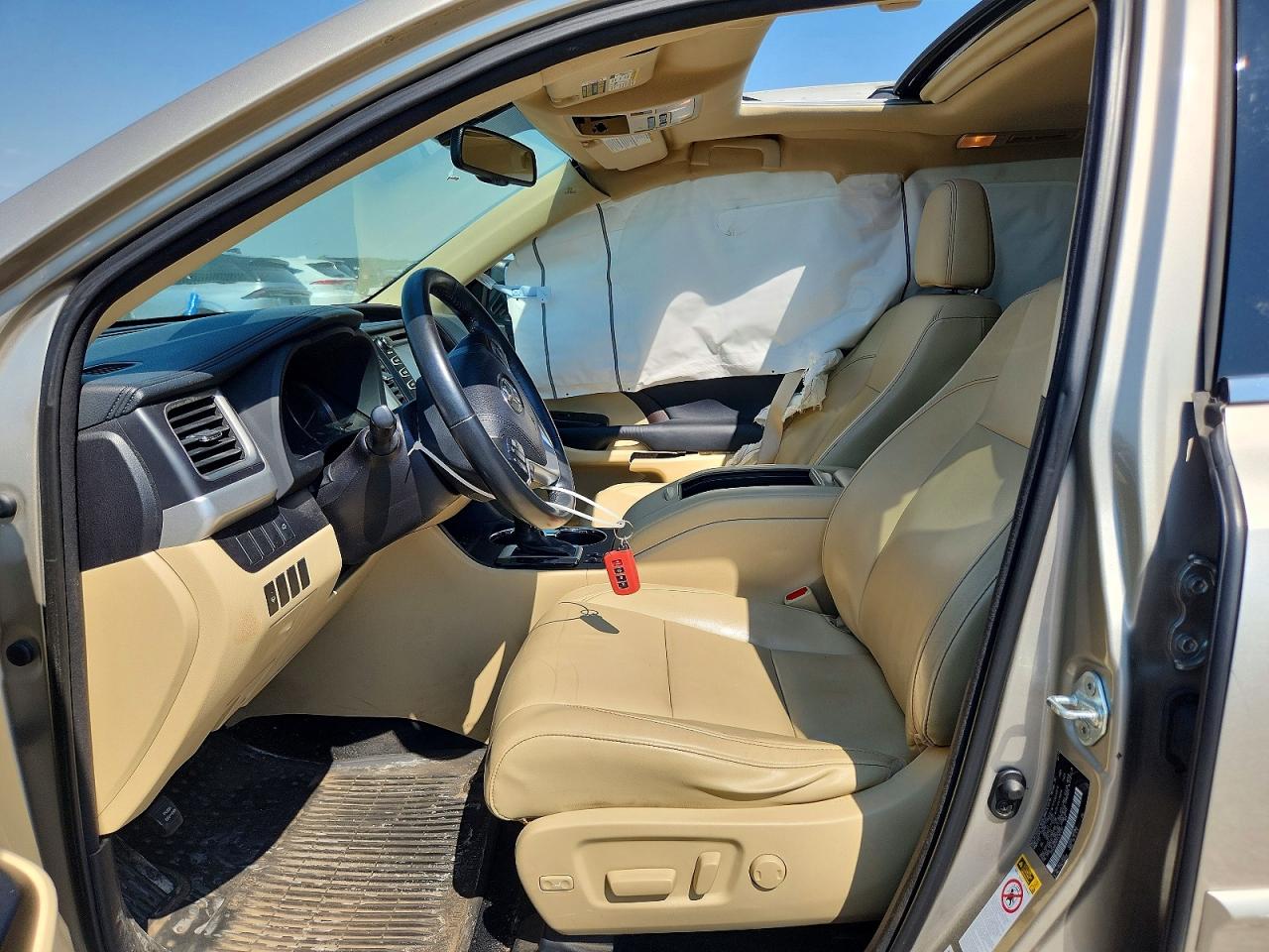 2015 Toyota Highlander Xle Beige vin: 5TDJKRFH7FS183757