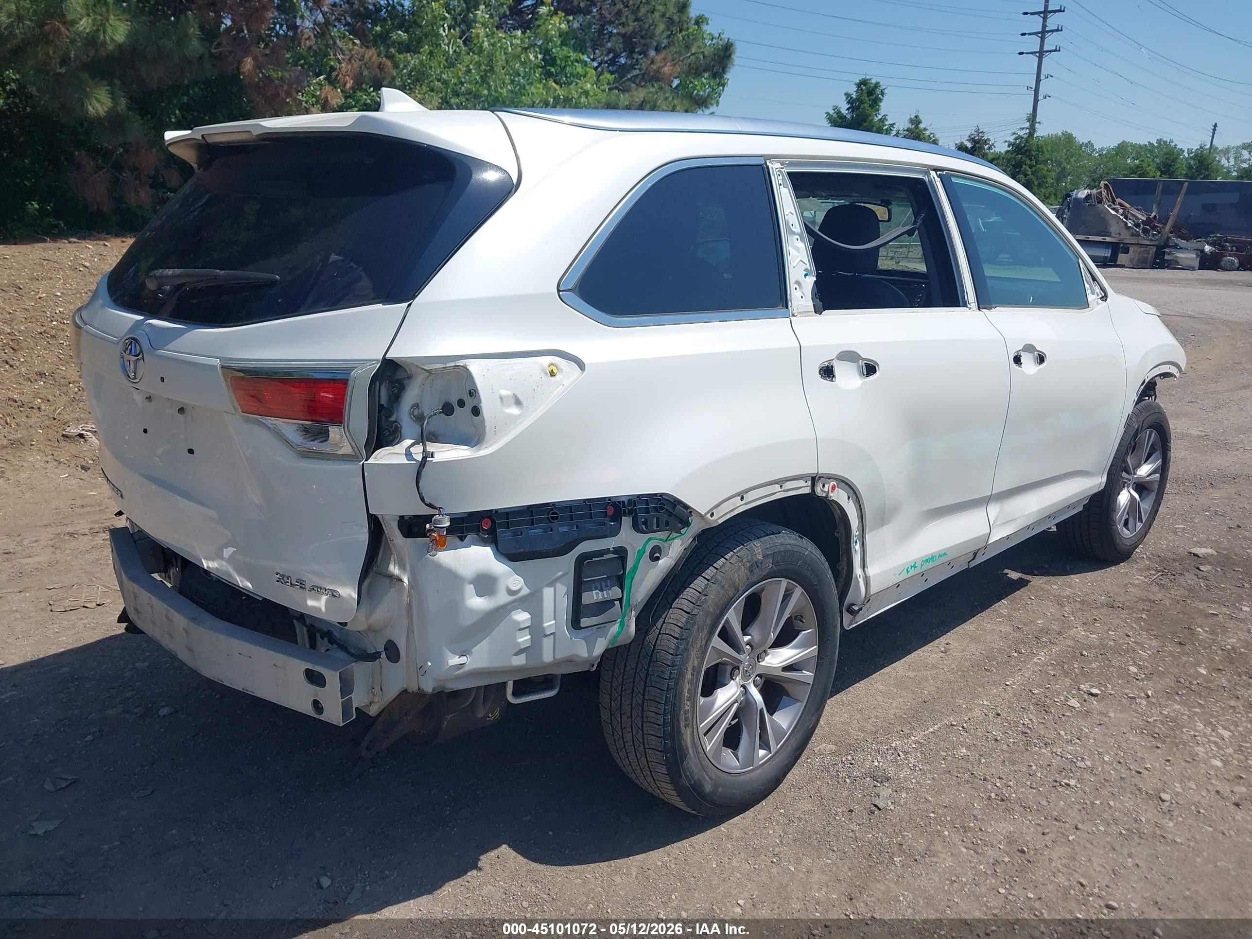 2015 Toyota Highlander Xle V6 White vin: 5TDJKRFH7FS183970