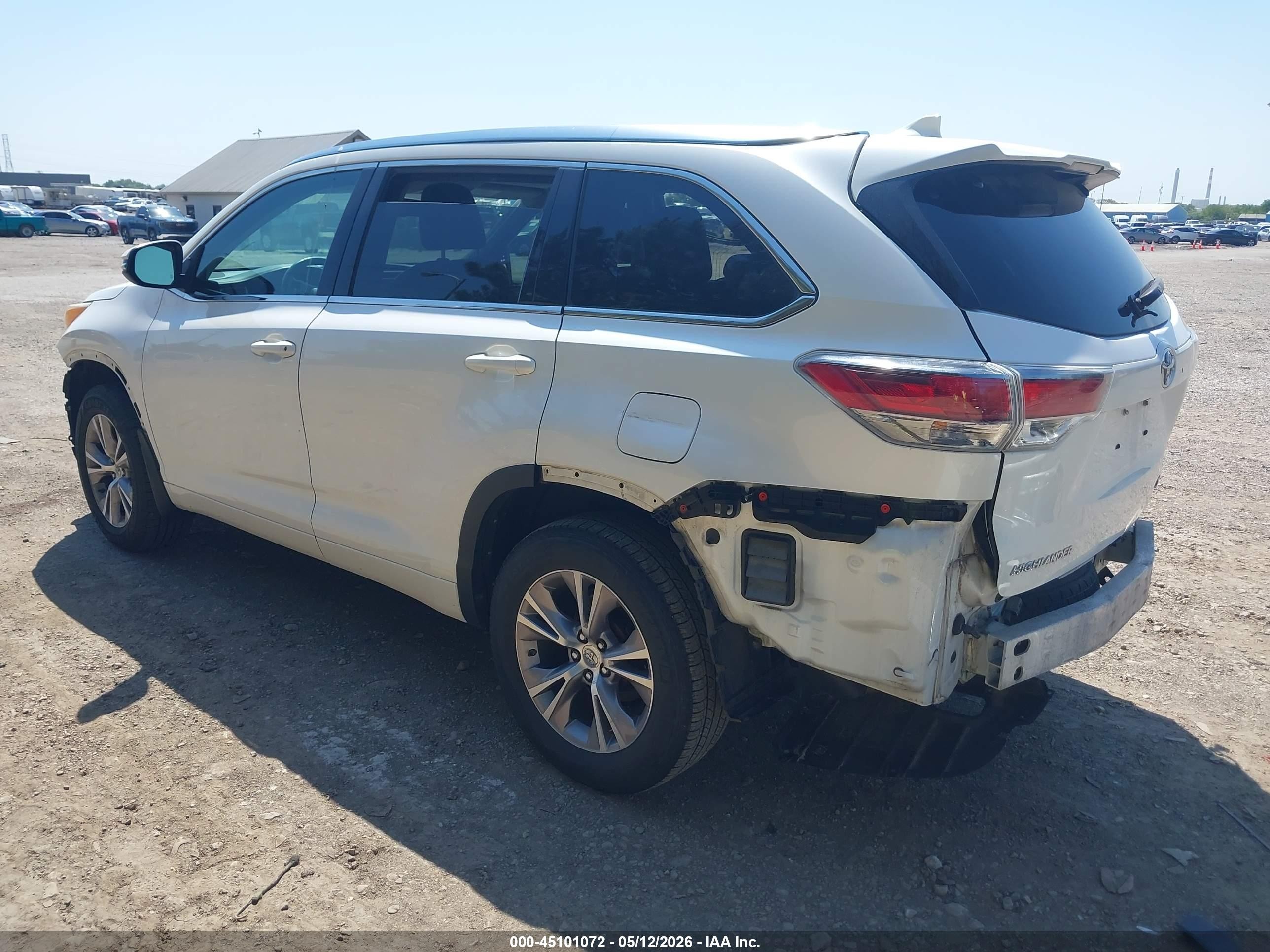 2015 Toyota Highlander Xle V6 White vin: 5TDJKRFH7FS183970