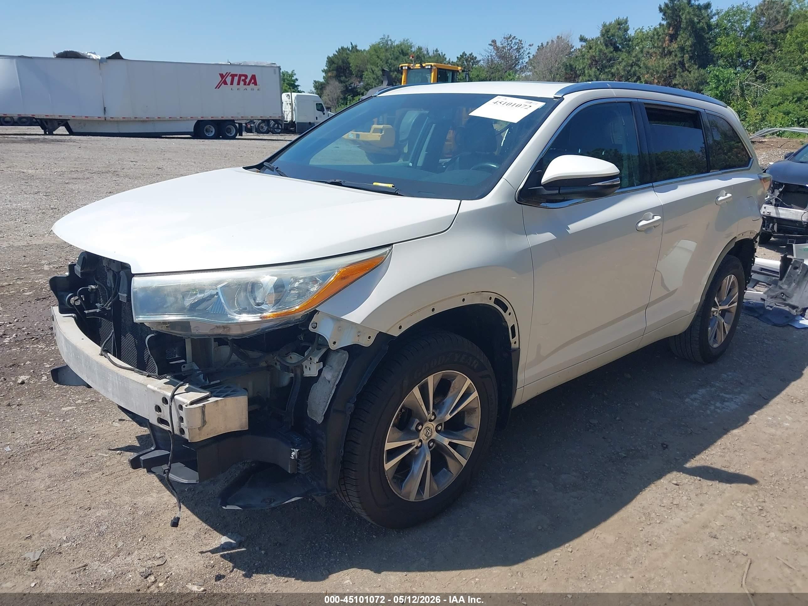 2015 Toyota Highlander Xle V6 White vin: 5TDJKRFH7FS183970