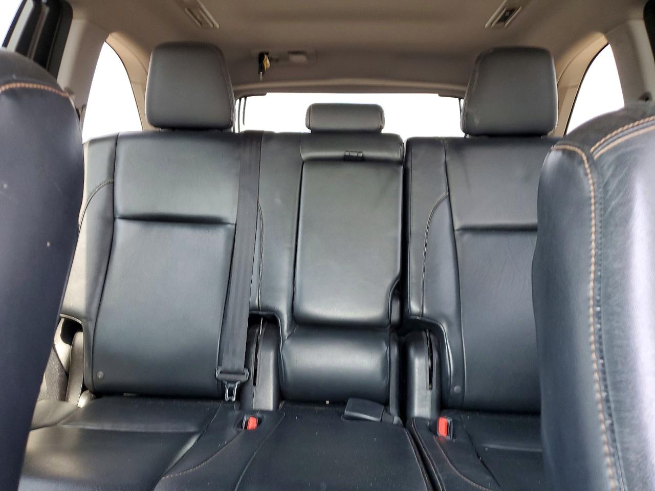 2015 Toyota Highlander Xle Silver vin: 5TDJKRFH7FS188750