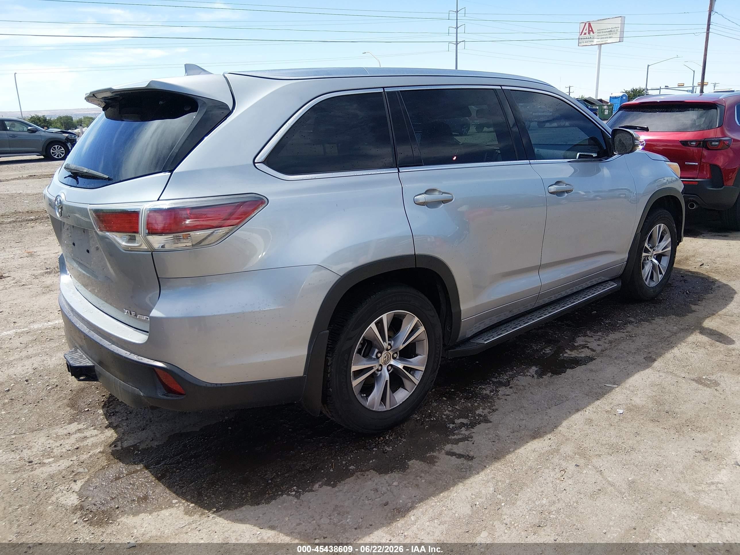 2015 Toyota Highlander Xle V6 Silver vin: 5TDJKRFH7FS197223