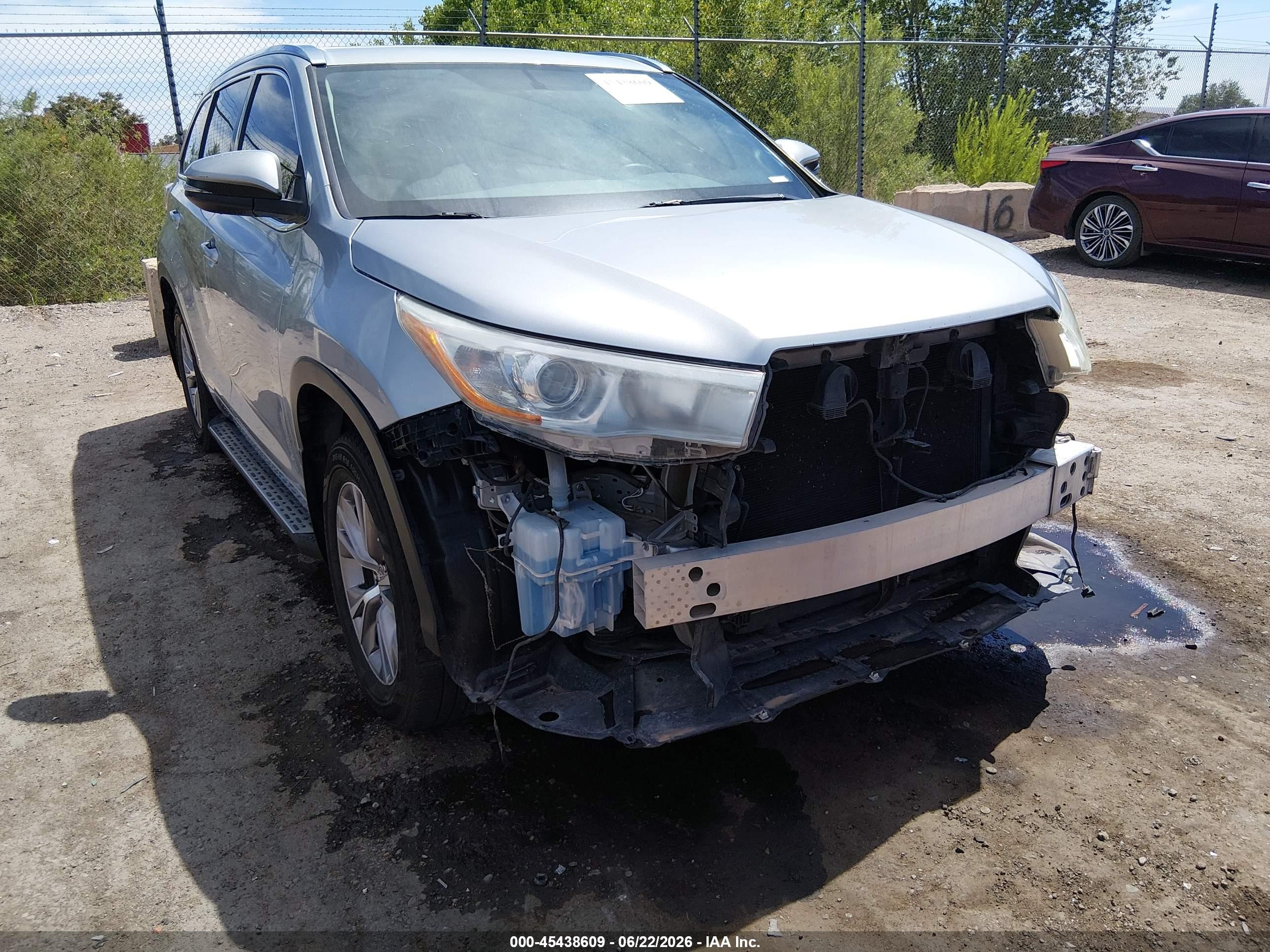 2015 Toyota Highlander Xle V6 Silver vin: 5TDJKRFH7FS197223