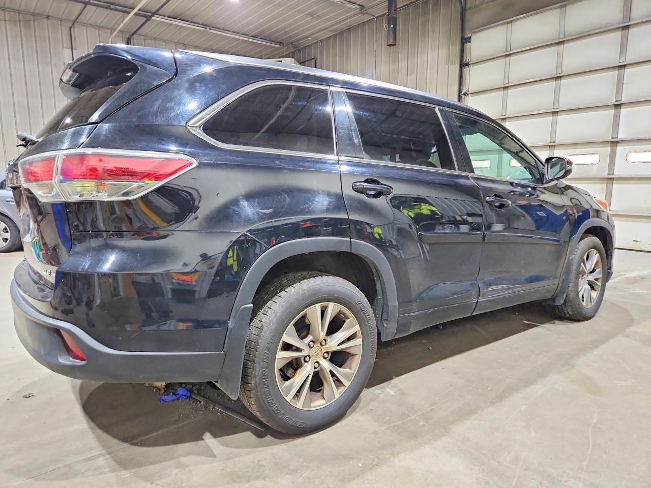 2015 Toyota Highlander Xle Black vin: 5TDJKRFH7FS214666