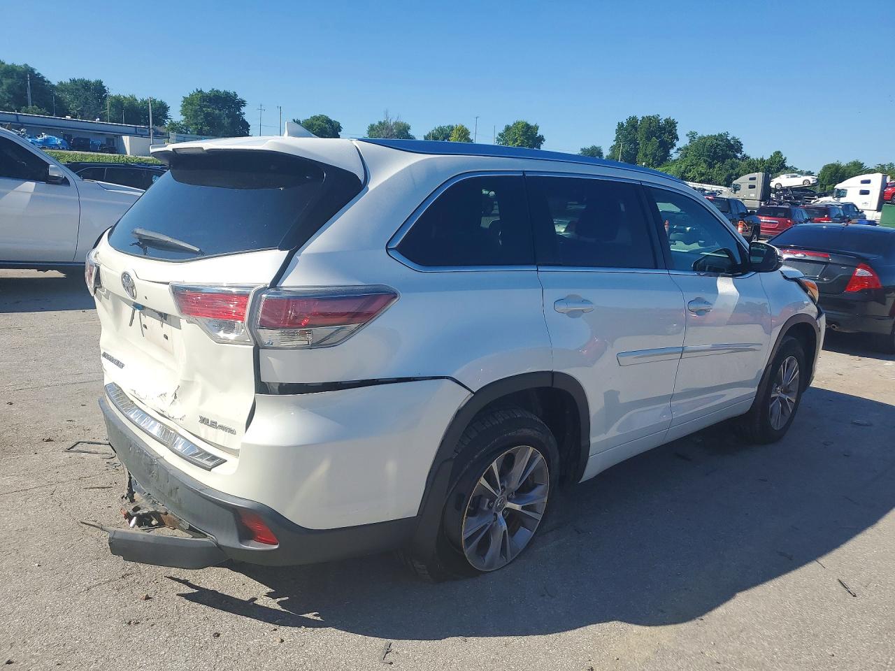 2014 Toyota Highlander Xle White vin: 5TDJKRFH8ES033915