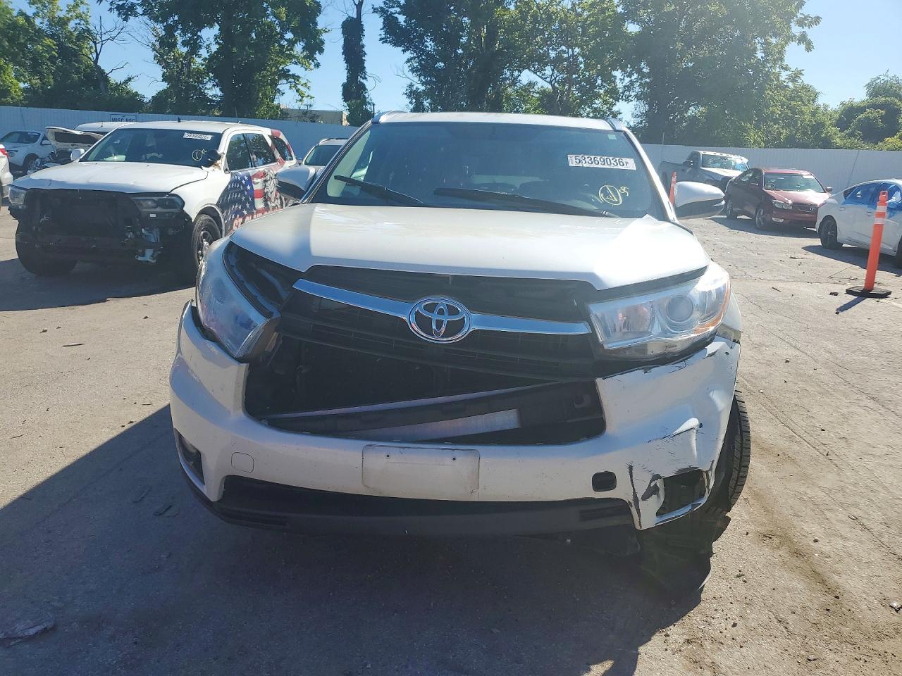 2014 Toyota Highlander Xle White vin: 5TDJKRFH8ES033915