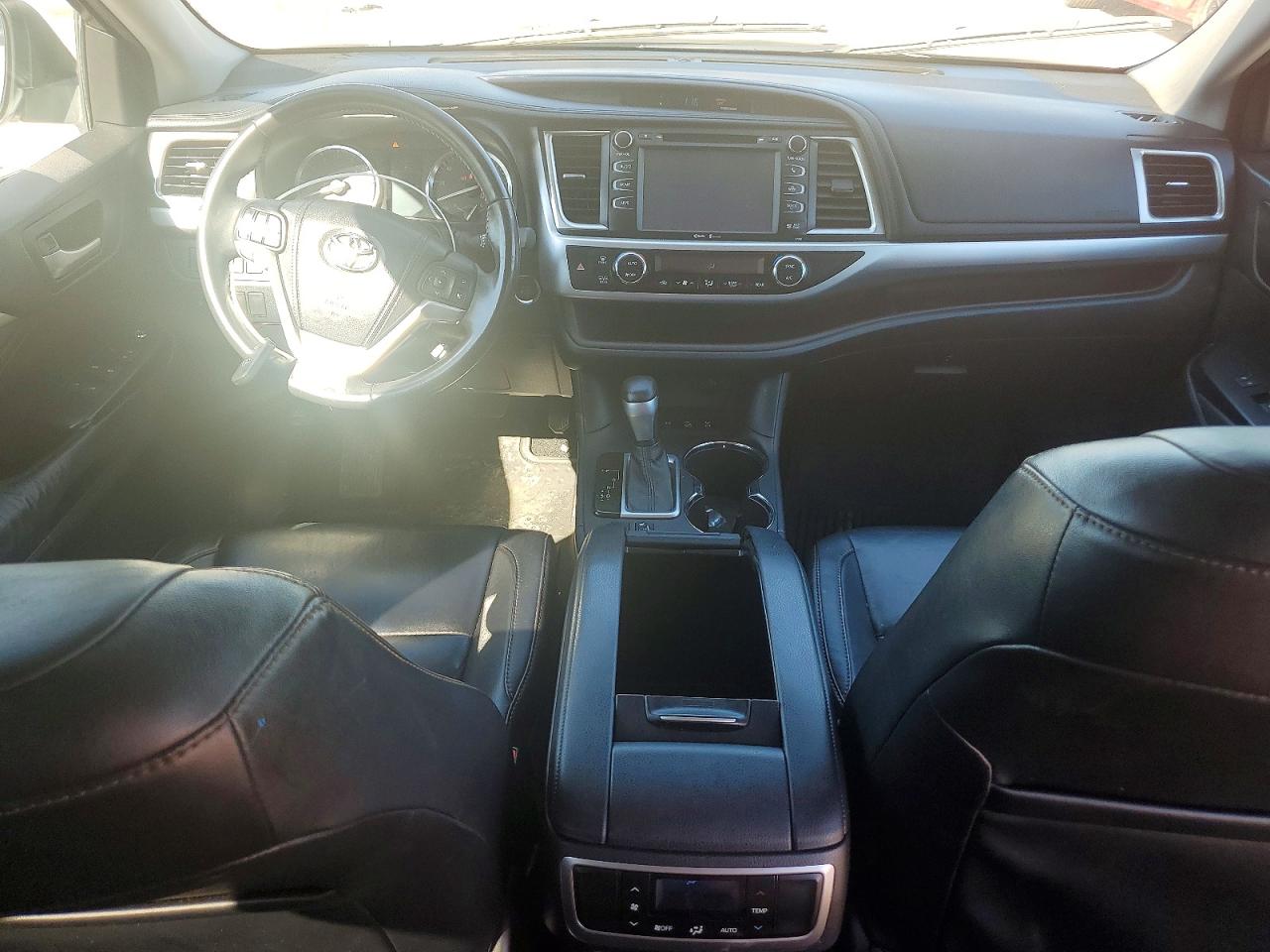 2014 Toyota Highlander Xle White vin: 5TDJKRFH8ES033915