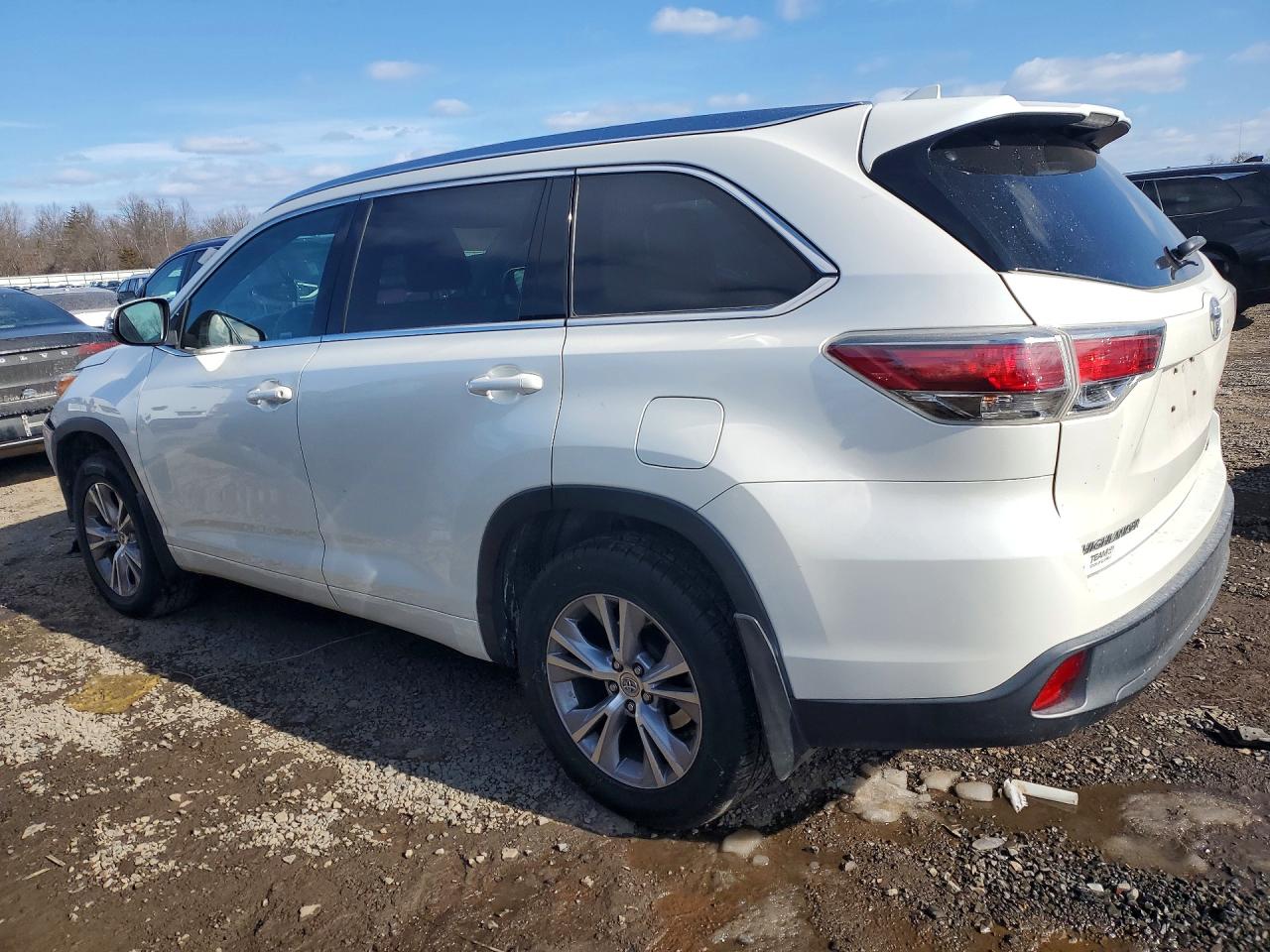 2014 Toyota Highlander Xle Белый vin: 5TDJKRFH8ES044817