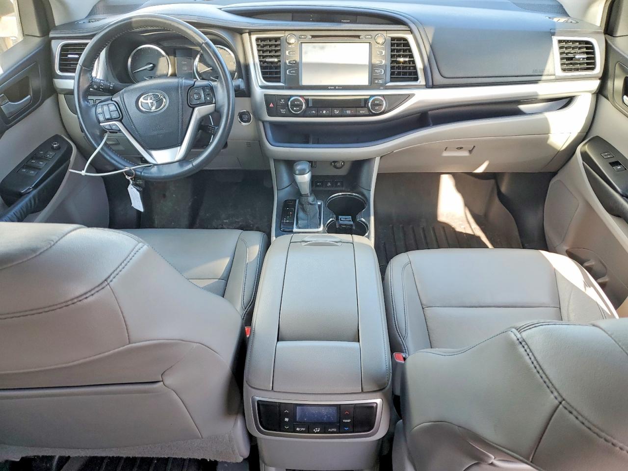 2014 Toyota Highlander Xle Белый vin: 5TDJKRFH8ES044817