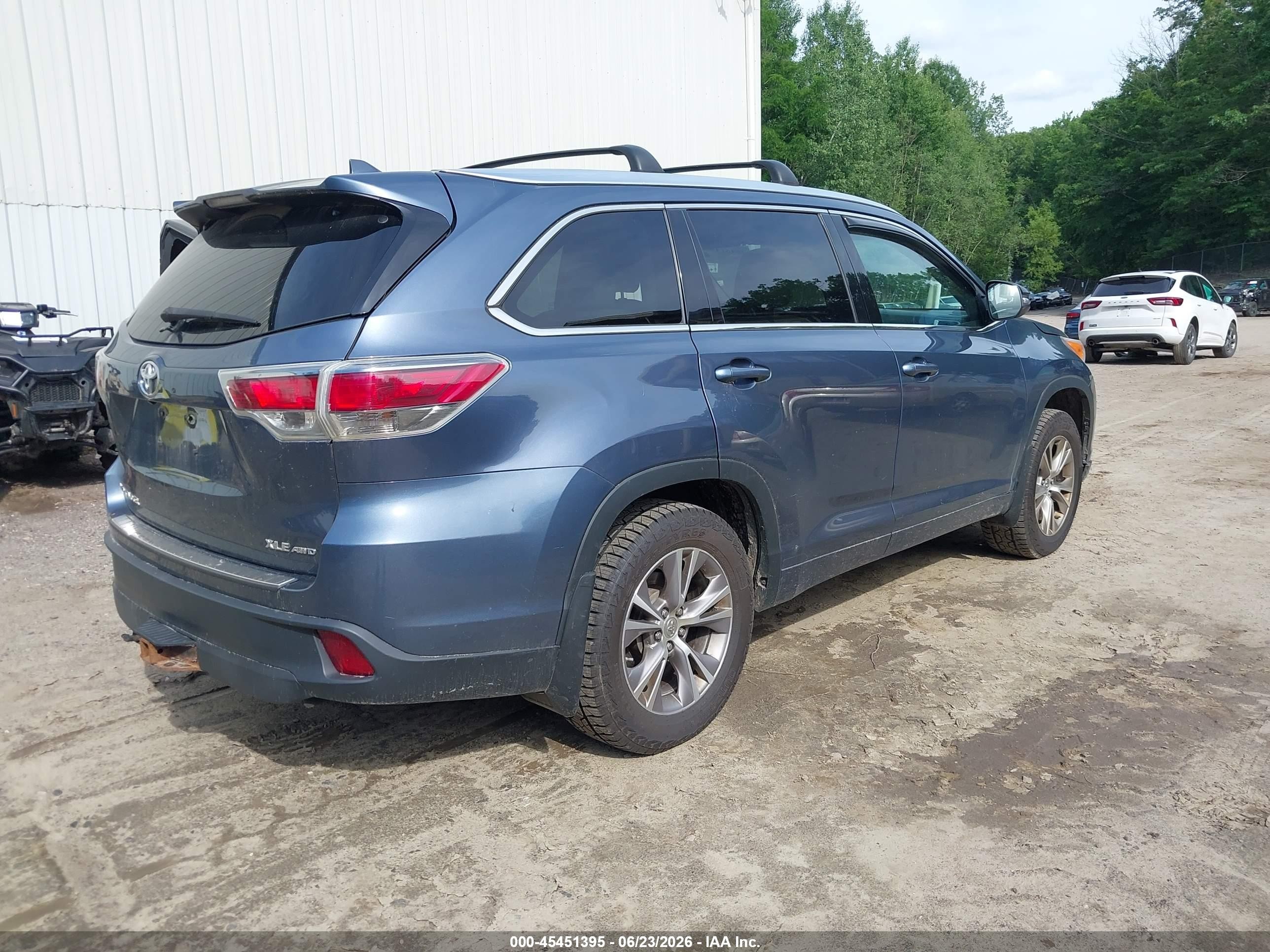 2015 Toyota Highlander Xle V6 Blue vin: 5TDJKRFH8FS102622