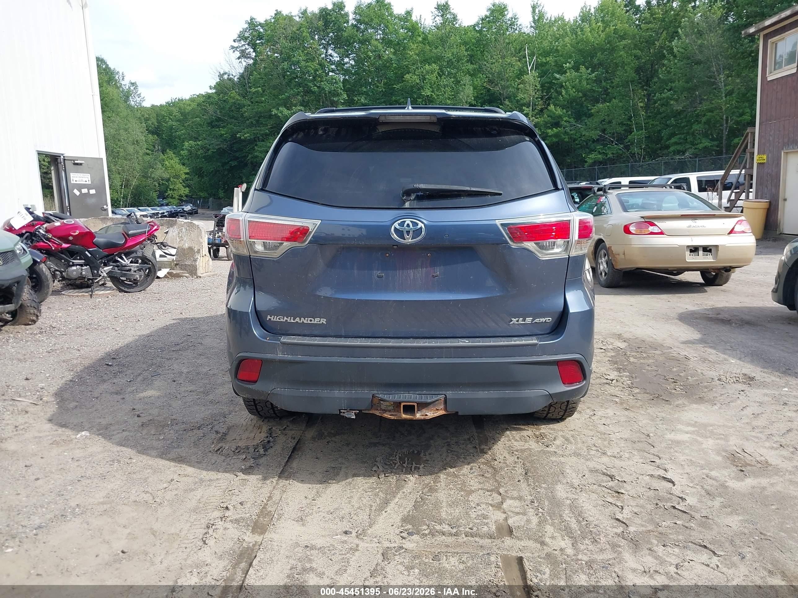 2015 Toyota Highlander Xle V6 Blue vin: 5TDJKRFH8FS102622