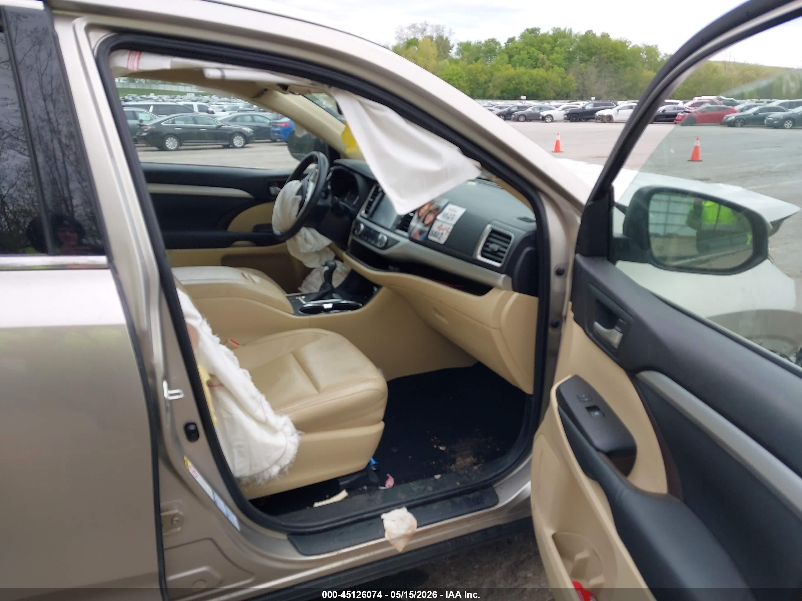 2015 Toyota Highlander Xle V6 Beige vin: 5TDJKRFH8FS117279