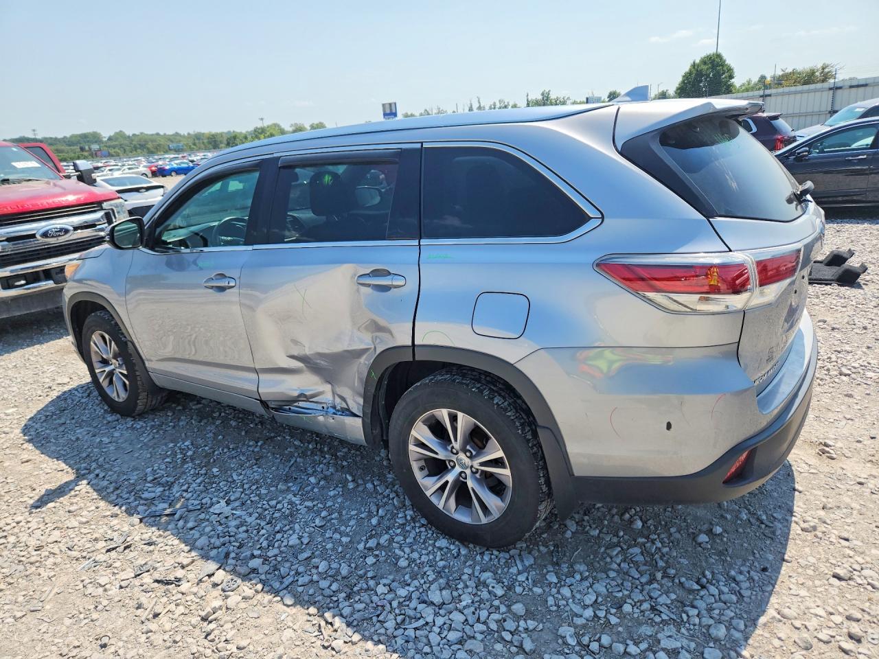 2015 Toyota Highlander Xle Silver vin: 5TDJKRFH8FS127956
