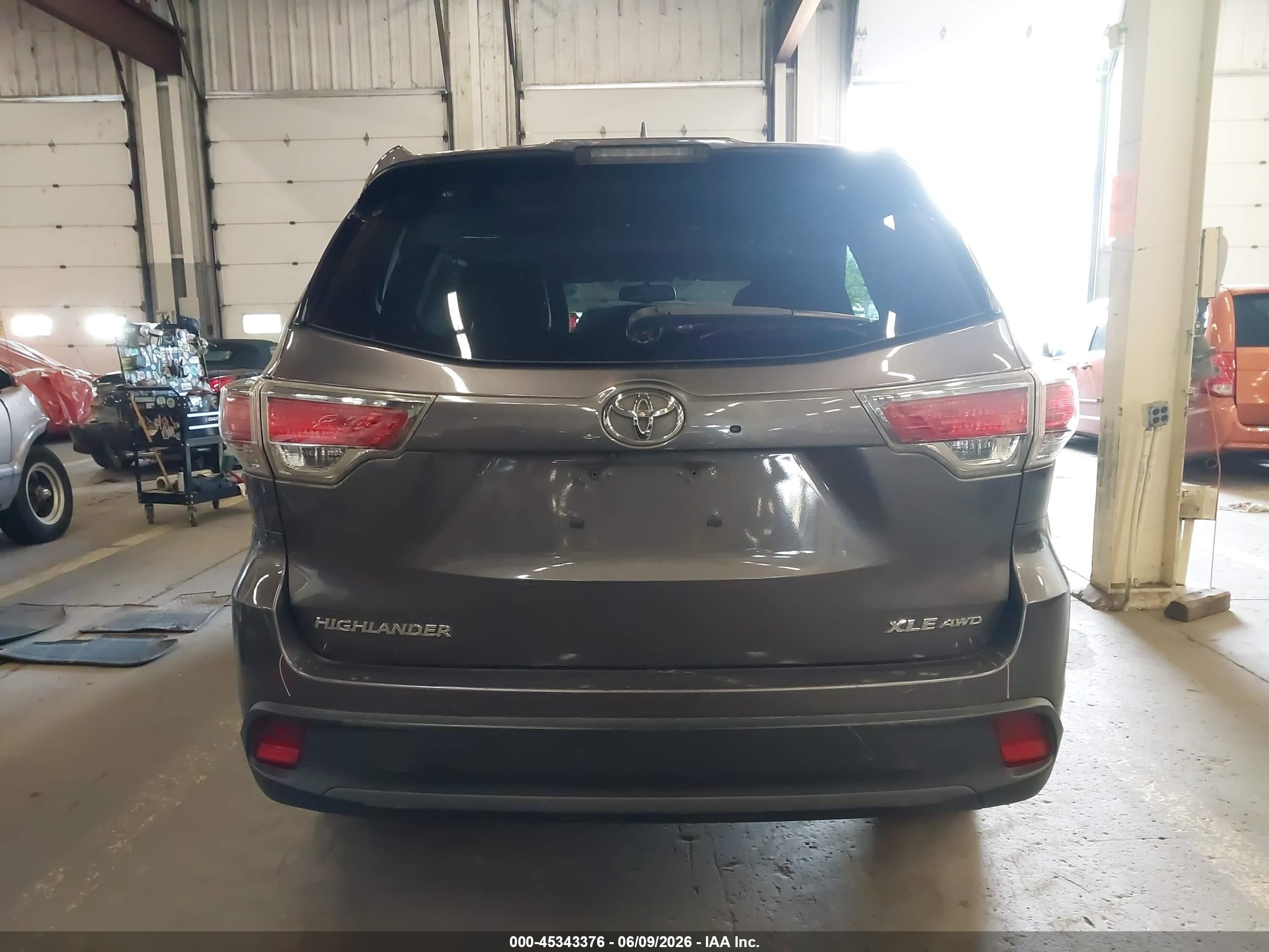 2015 Toyota Highlander Xle V6 Brown vin: 5TDJKRFH8FS158513