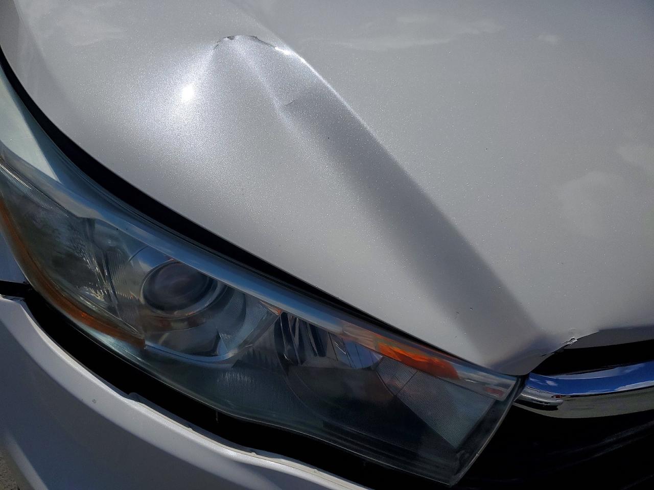 2015 Toyota Highlander Xle White vin: 5TDJKRFH8FS193522