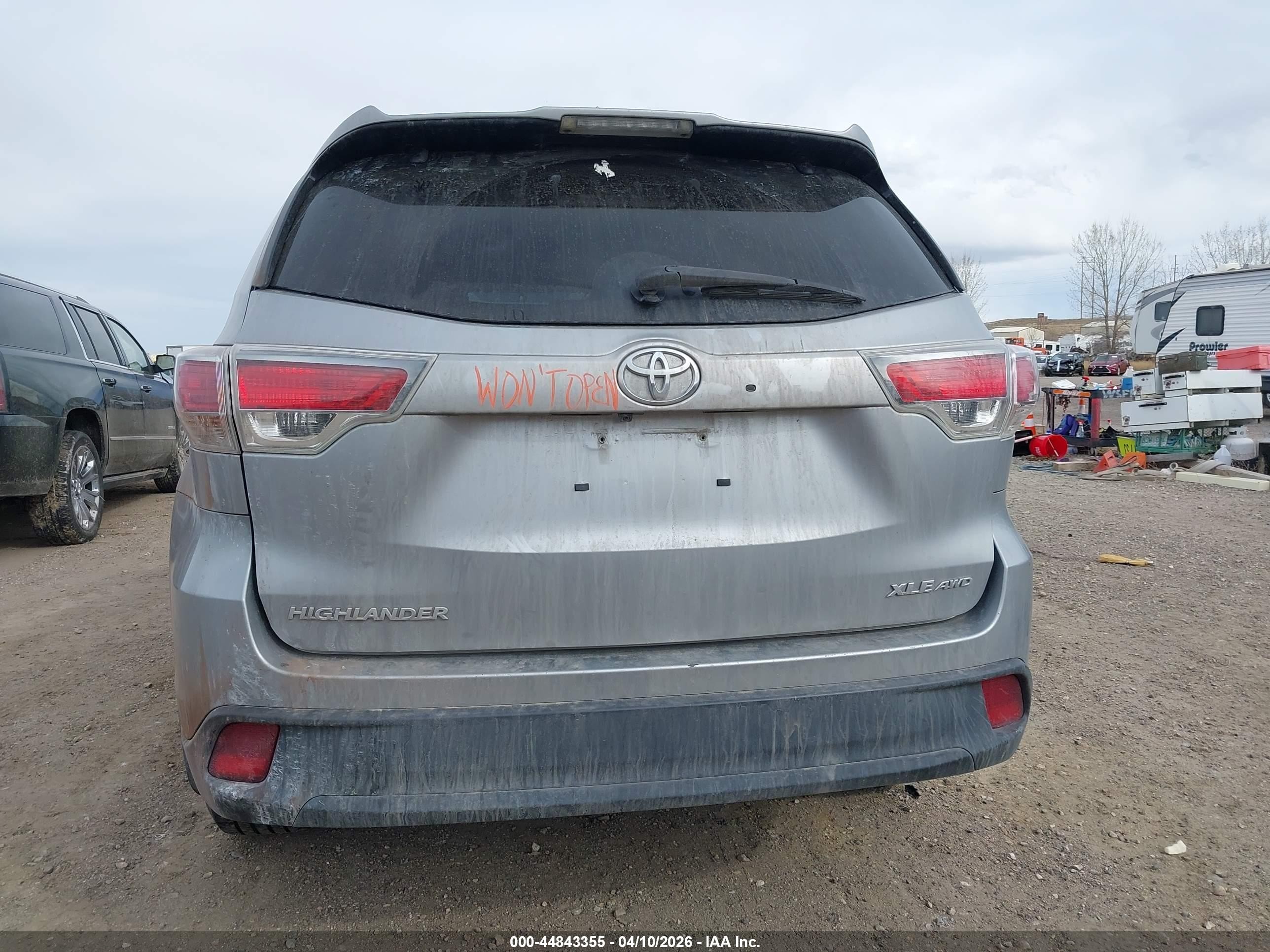 2015 Toyota Highlander Xle V6 Silver vin: 5TDJKRFH8FS213042