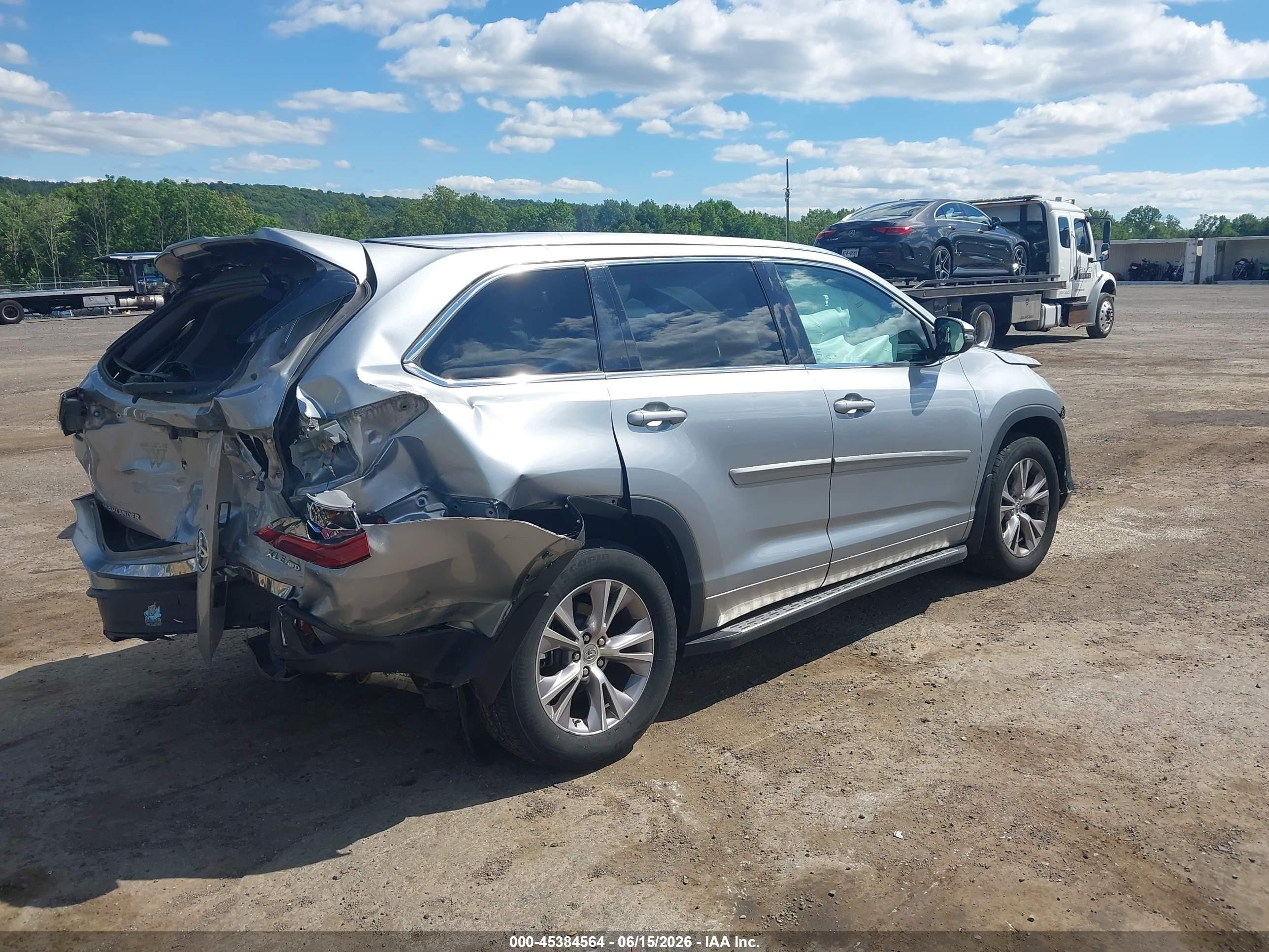 2015 Toyota Highlander Xle V6 Silver vin: 5TDJKRFH9FS095213