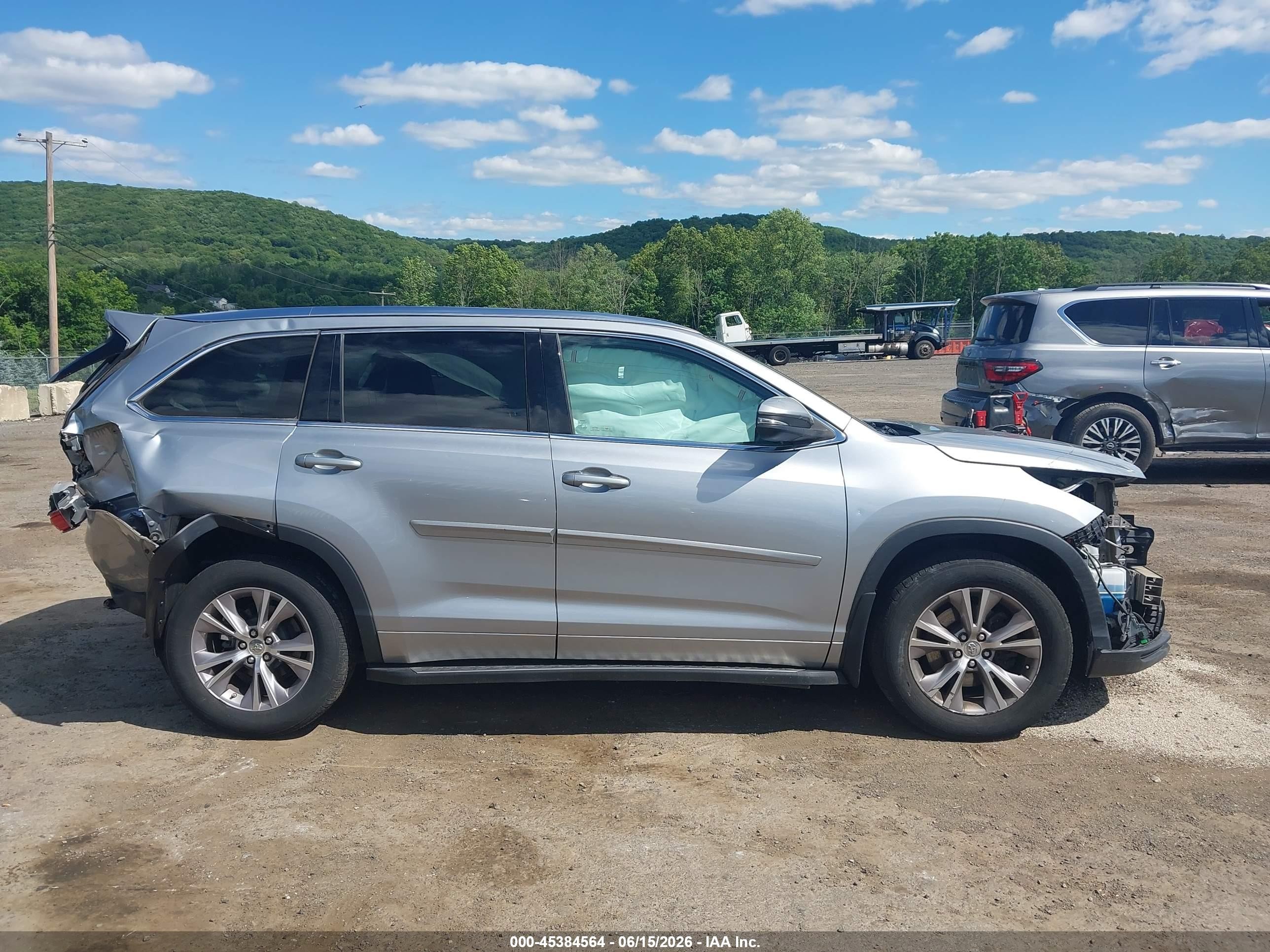 2015 Toyota Highlander Xle V6 Silver vin: 5TDJKRFH9FS095213