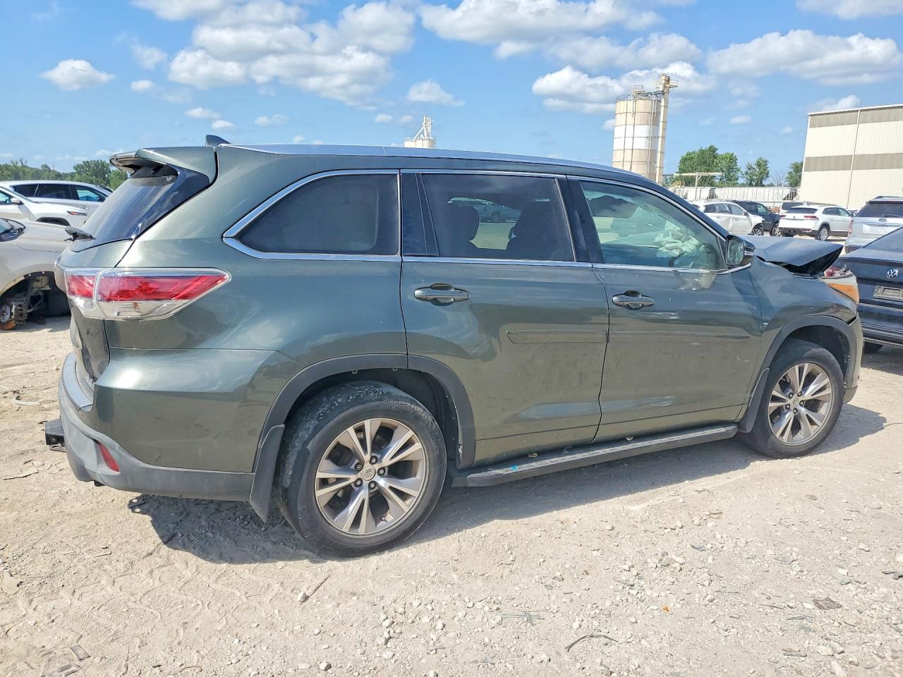 2015 Toyota Highlander Xle Green vin: 5TDJKRFH9FS122216