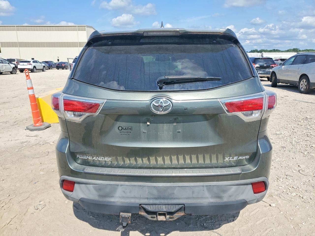 2015 Toyota Highlander Xle Green vin: 5TDJKRFH9FS122216