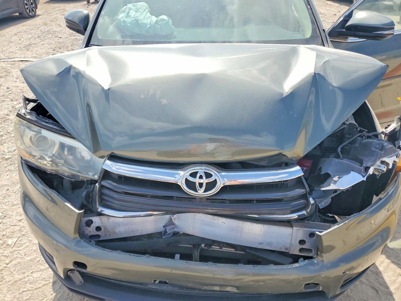 2015 Toyota Highlander Xle Green vin: 5TDJKRFH9FS122216