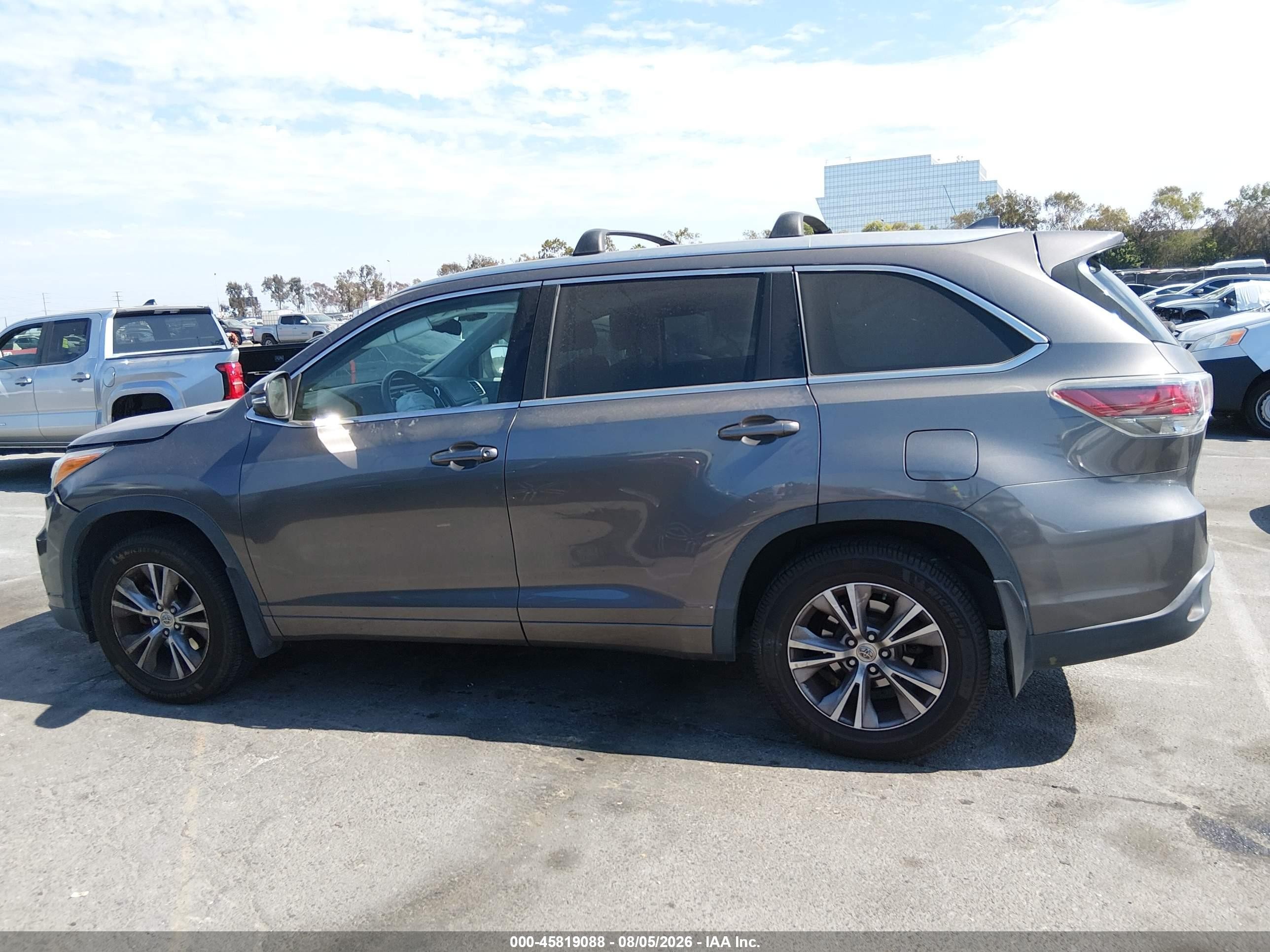 2015 Toyota Highlander Xle V6 Gray vin: 5TDJKRFH9FS163719