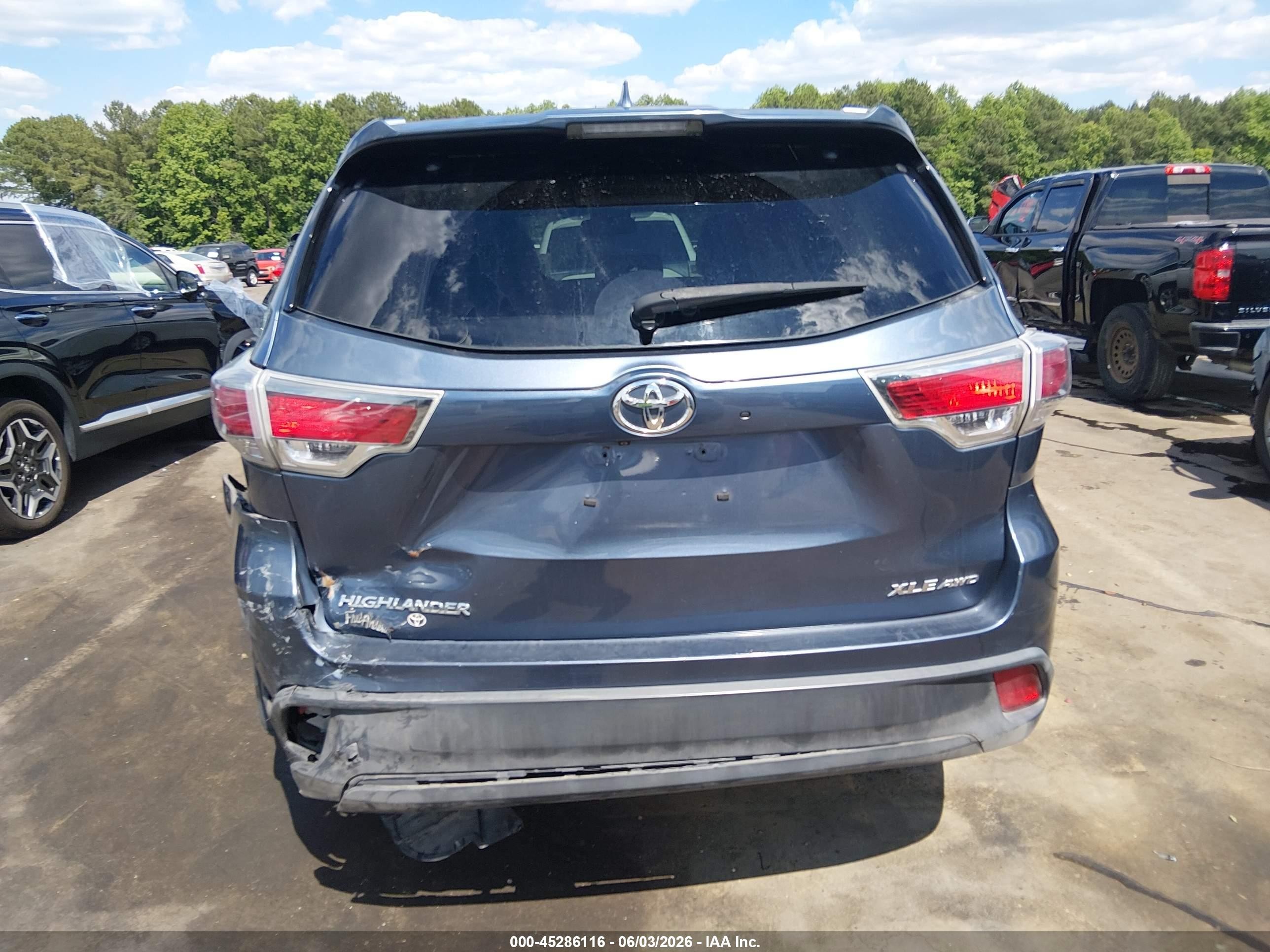 2015 Toyota Highlander Xle V6 Light Blue vin: 5TDJKRFH9FS176633