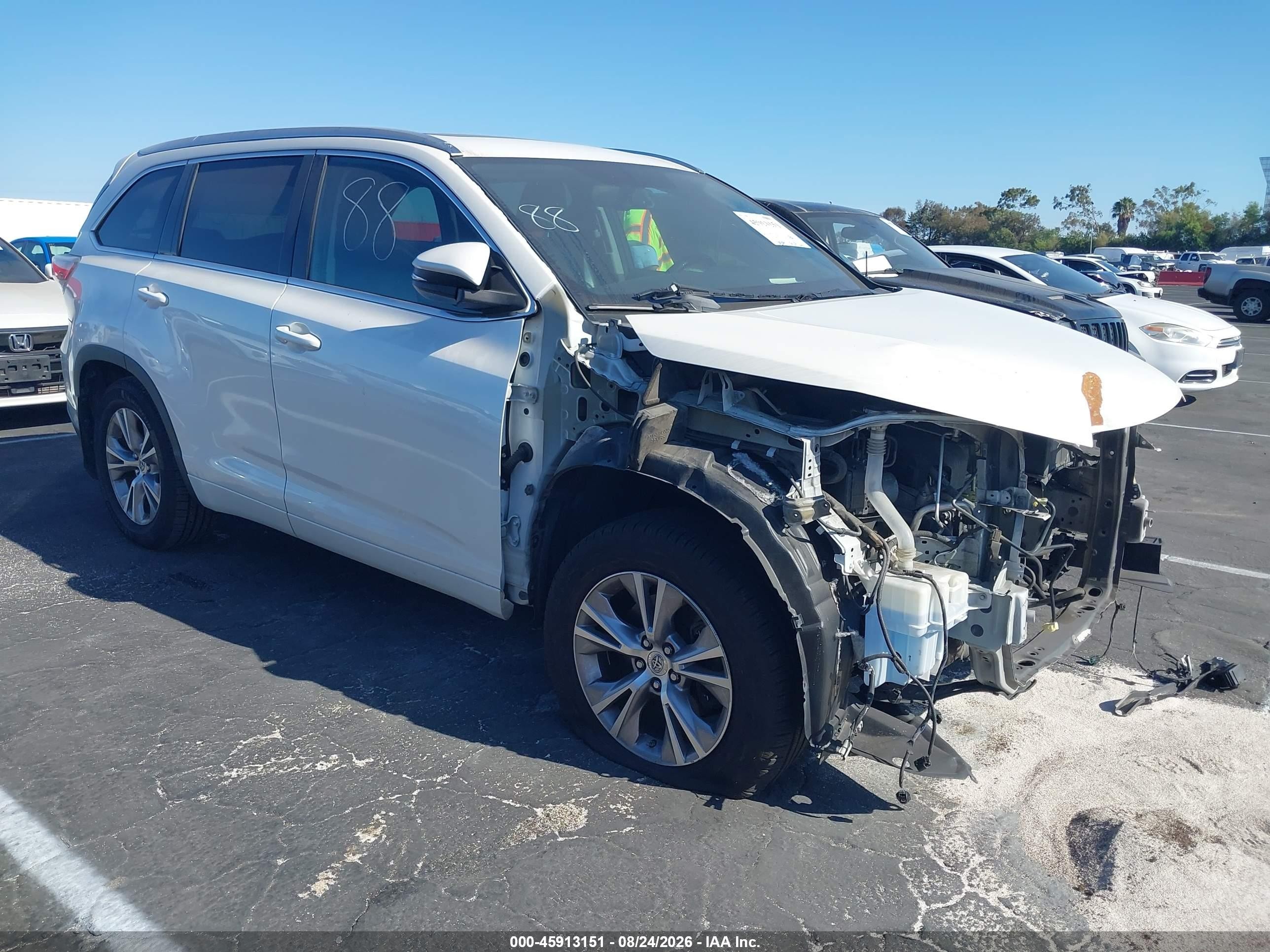 2015 Toyota Highlander Xle V6 Белый vin: 5TDJKRFH9FS180889