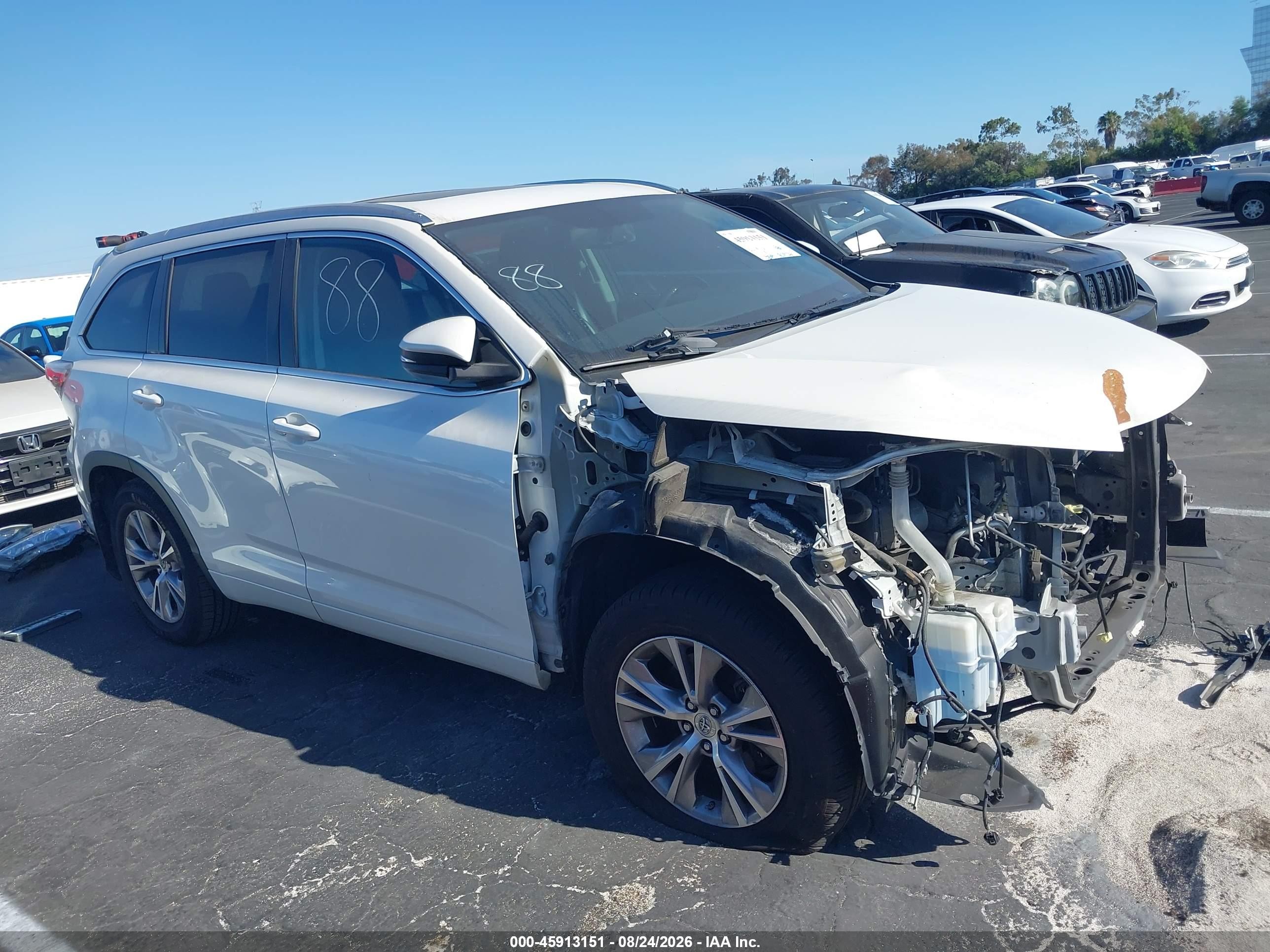 2015 Toyota Highlander Xle V6 White vin: 5TDJKRFH9FS180889