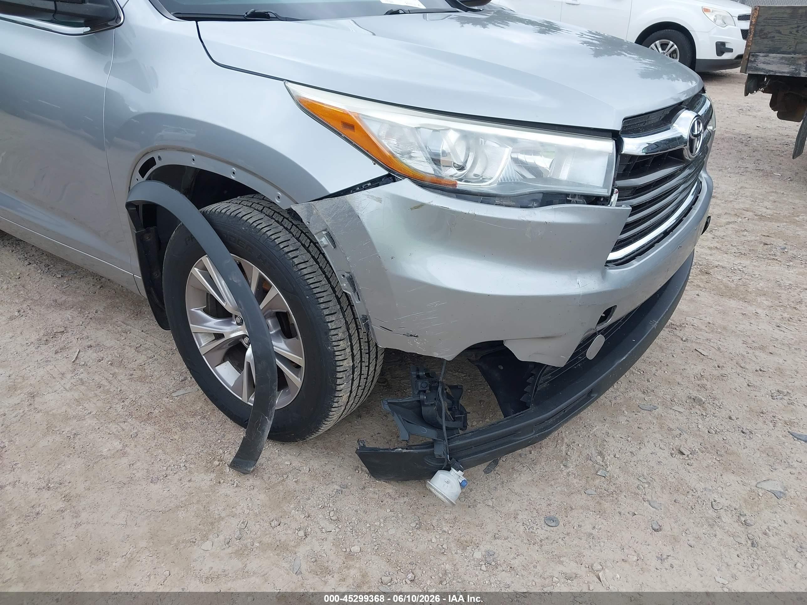 2015 Toyota Highlander Xle V6 Silver vin: 5TDJKRFH9FS182559