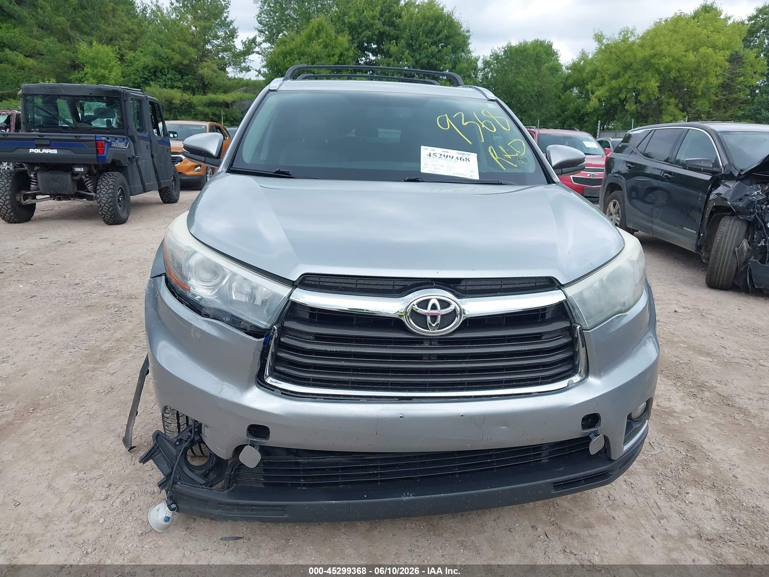 2015 Toyota Highlander Xle V6 Silver vin: 5TDJKRFH9FS182559