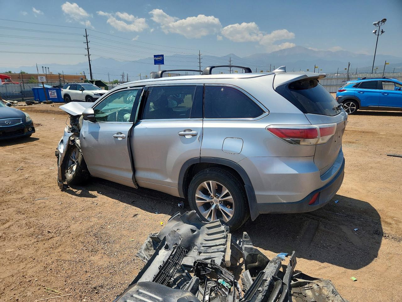 2015 Toyota Highlander Xle Silver vin: 5TDJKRFH9FS183114