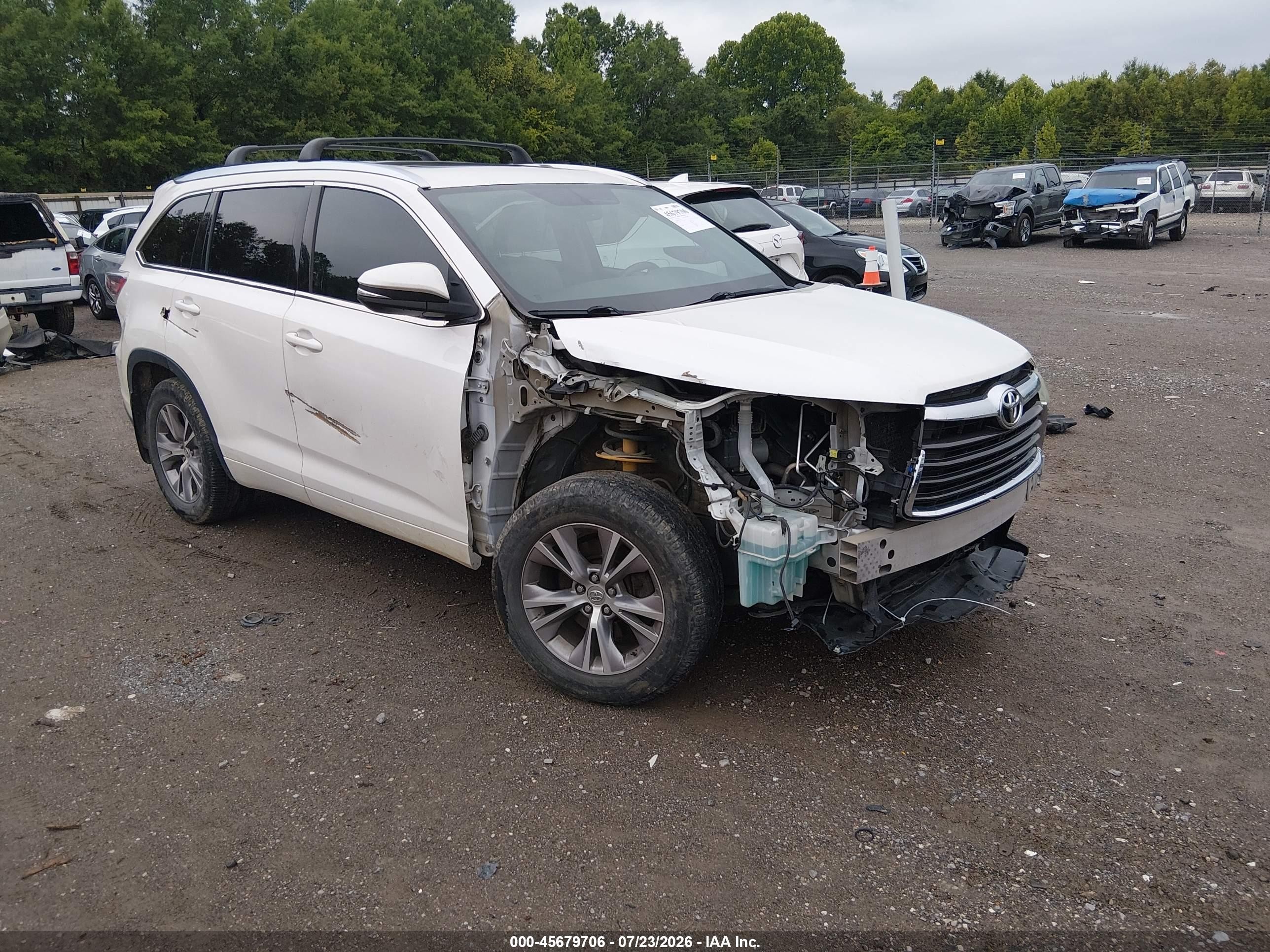2015 Toyota Highlander Xle V6 White vin: 5TDJKRFH9FS189334