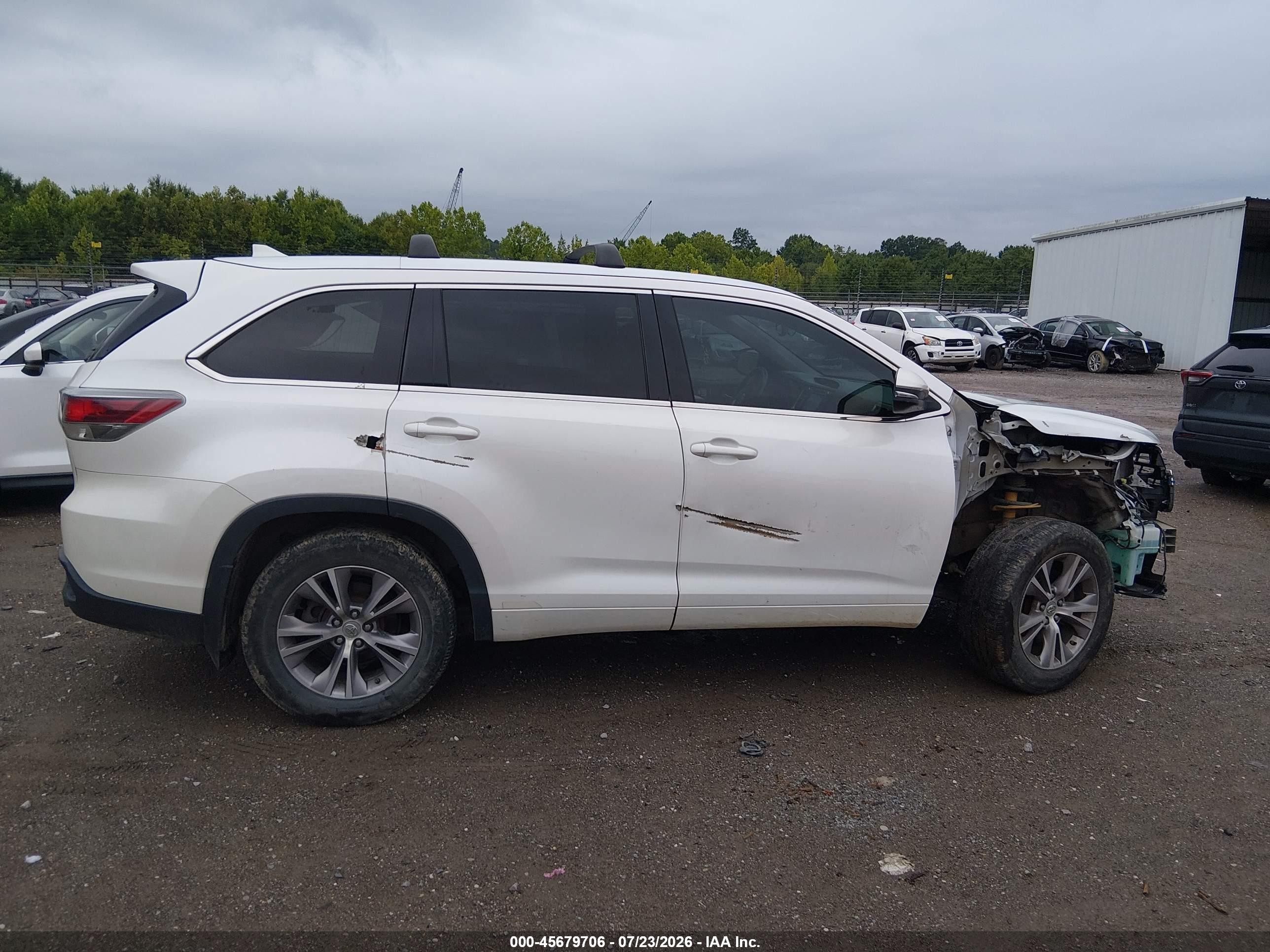 2015 Toyota Highlander Xle V6 White vin: 5TDJKRFH9FS189334