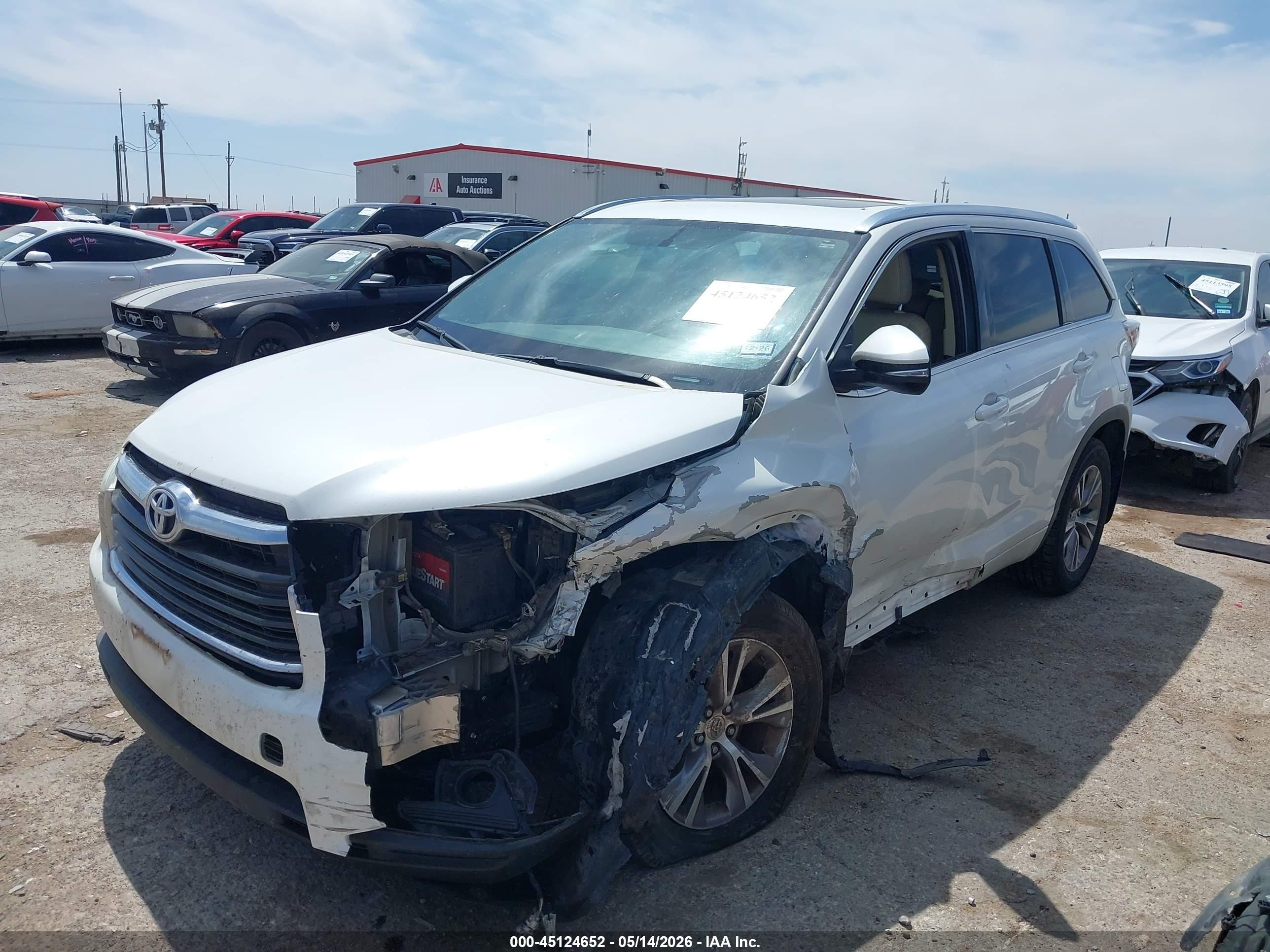 2015 Toyota Highlander Xle V6 White vin: 5TDJKRFH9FS198244