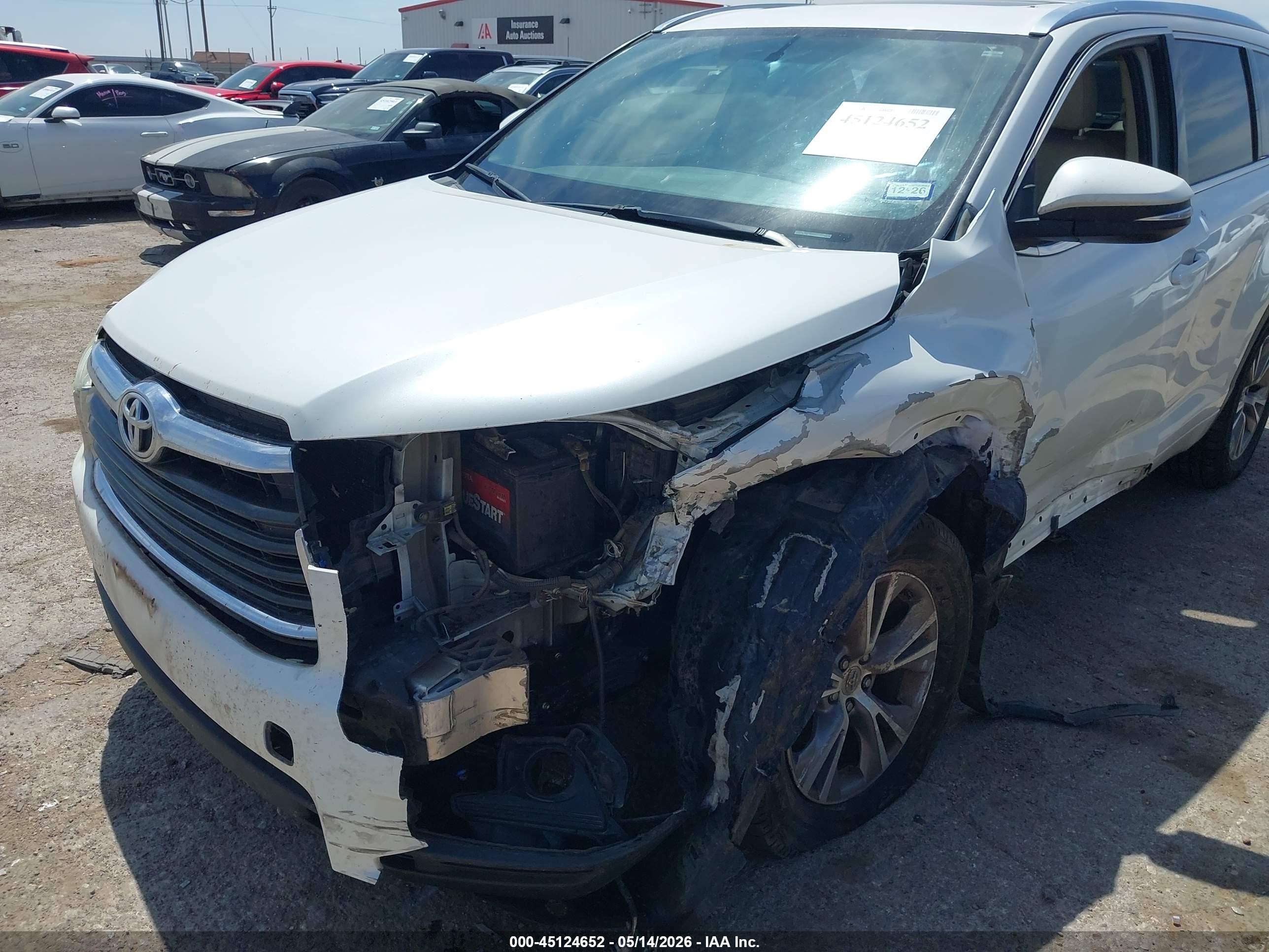 2015 Toyota Highlander Xle V6 White vin: 5TDJKRFH9FS198244