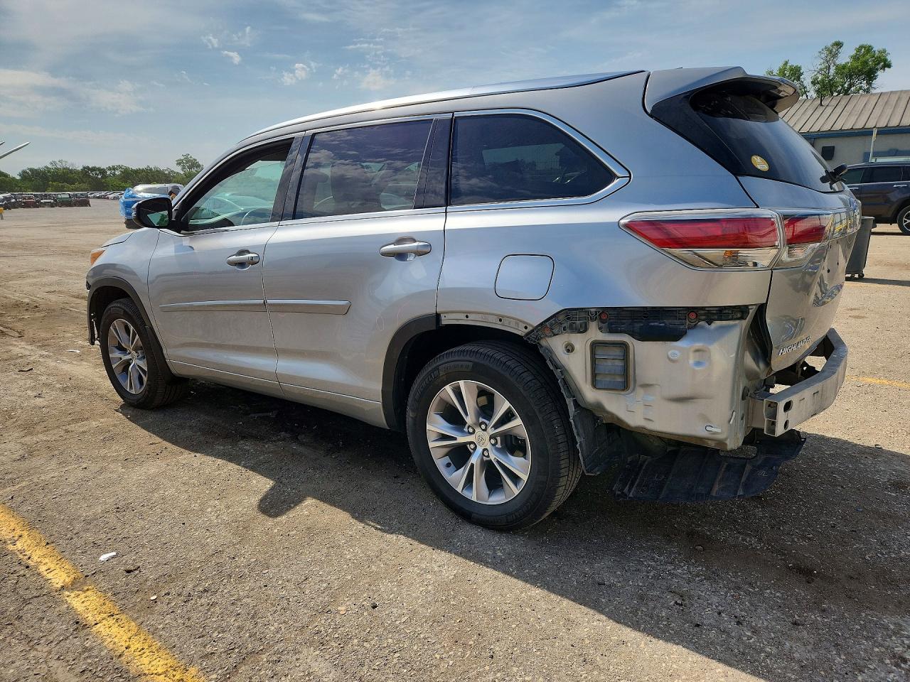 2015 Toyota Highlander Xle Silver vin: 5TDJKRFH9FS221103