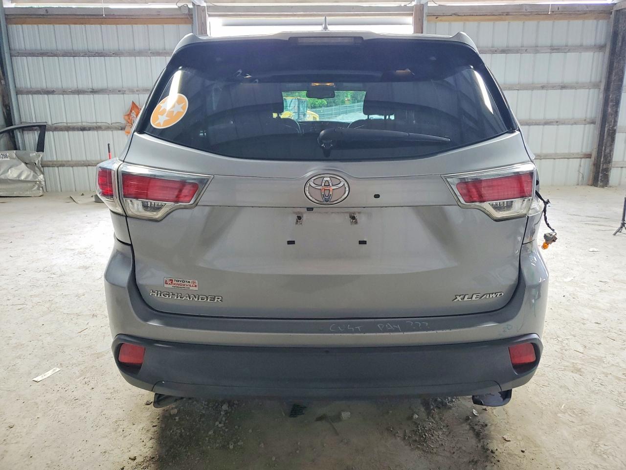 2015 Toyota Highlander Xle Серебряный vin: 5TDJKRFH9FS224244