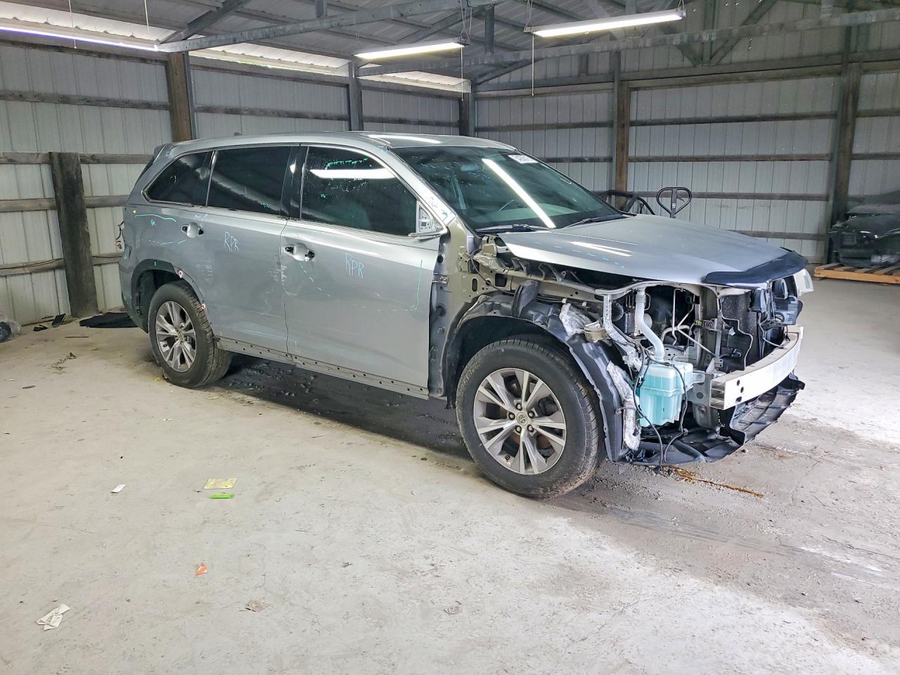 2015 Toyota Highlander Xle Серебряный vin: 5TDJKRFH9FS224244