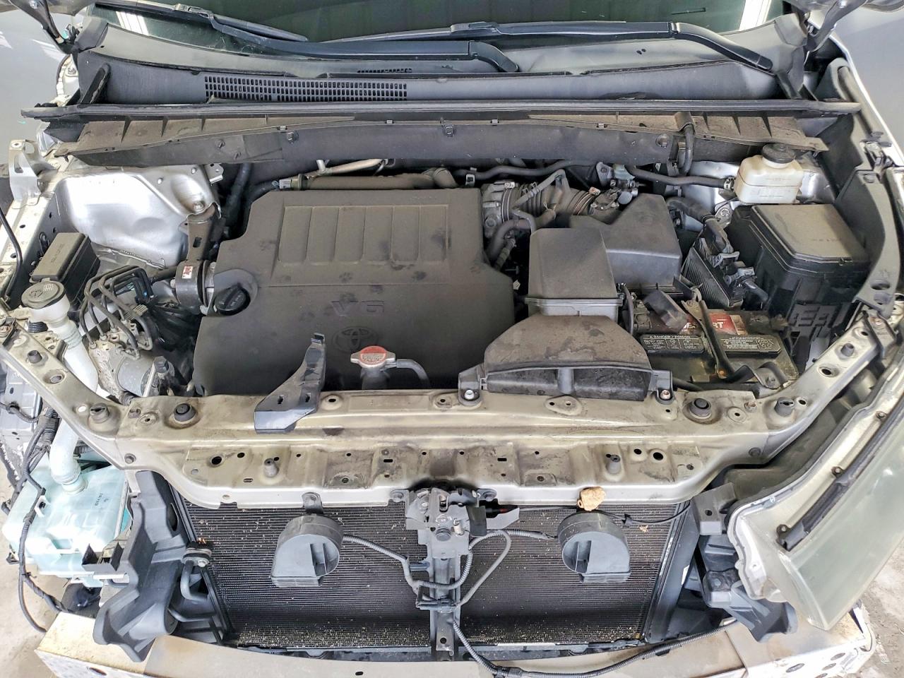 2015 Toyota Highlander Xle Серебряный vin: 5TDJKRFH9FS224244
