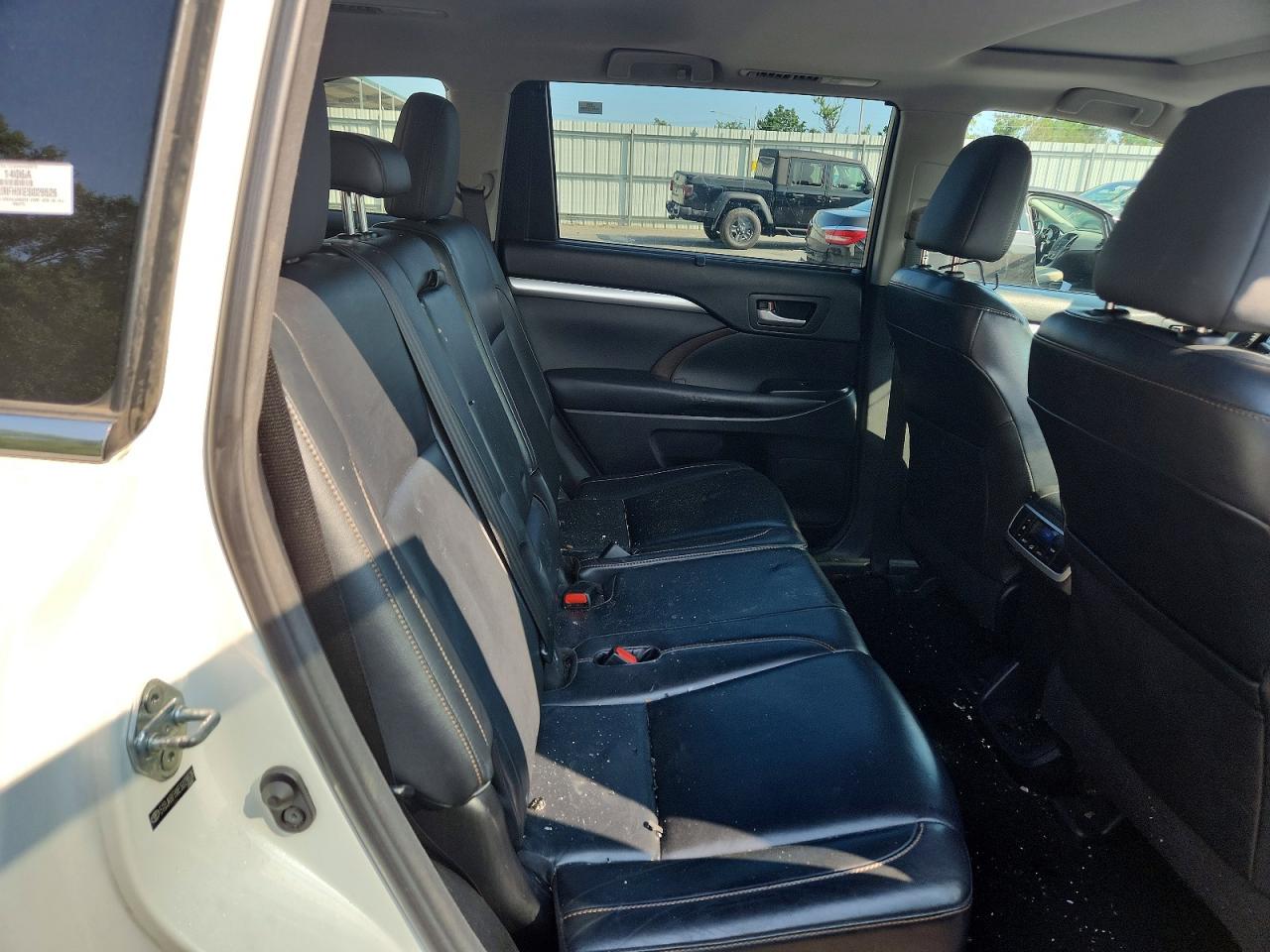 2014 Toyota Highlander Xle White vin: 5TDJKRFHXES029526