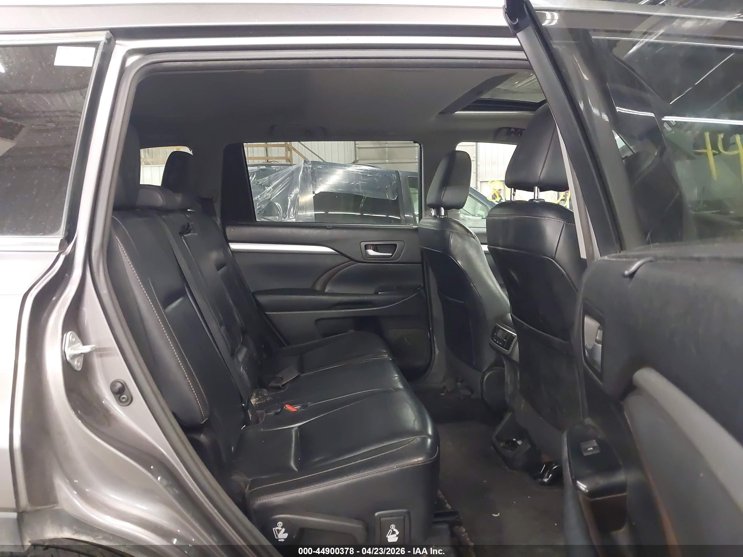 2015 Toyota Highlander Xle V6 Gray vin: 5TDJKRFHXFS085287