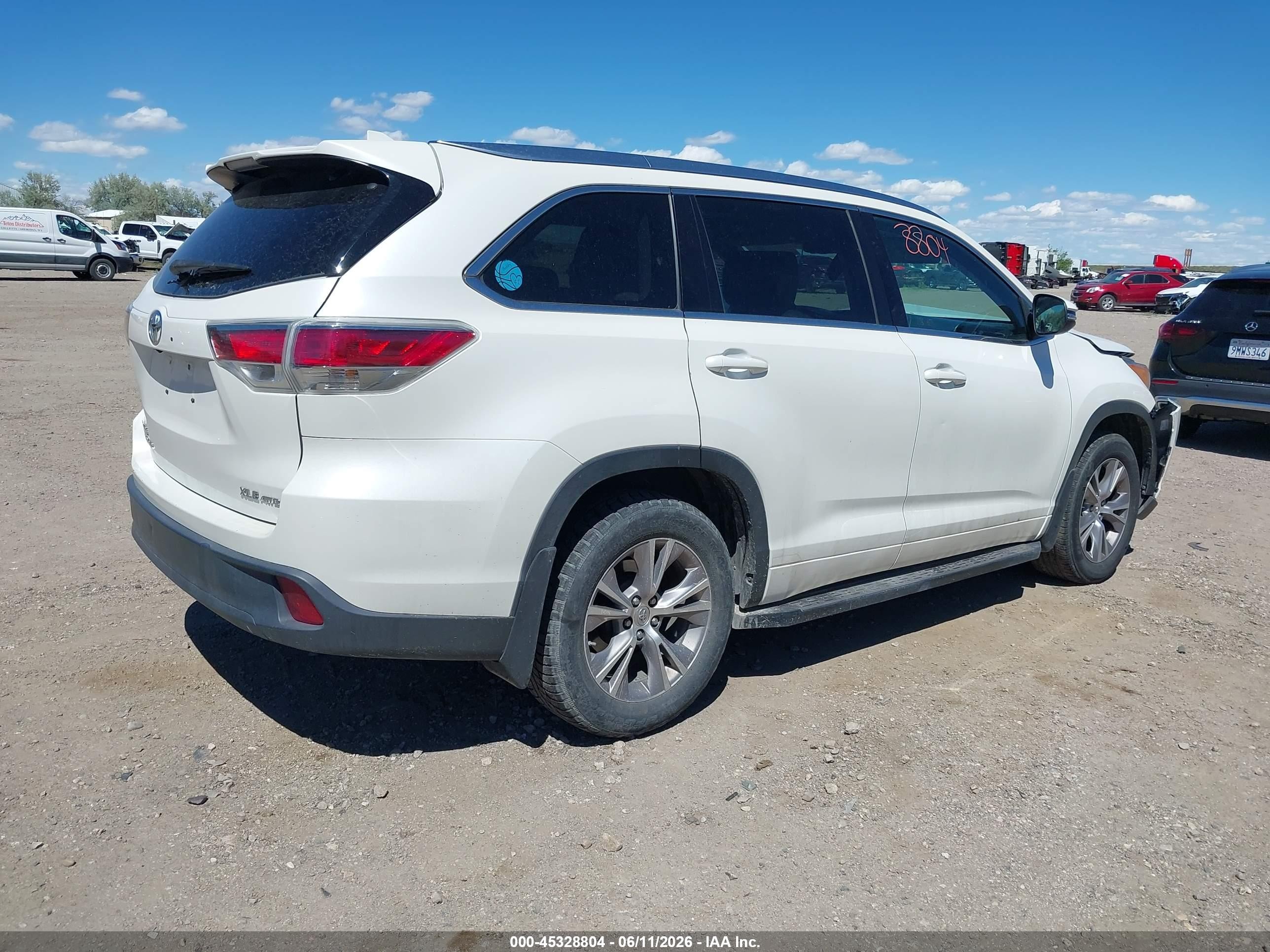 2015 Toyota Highlander Xle V6 White vin: 5TDJKRFHXFS094295