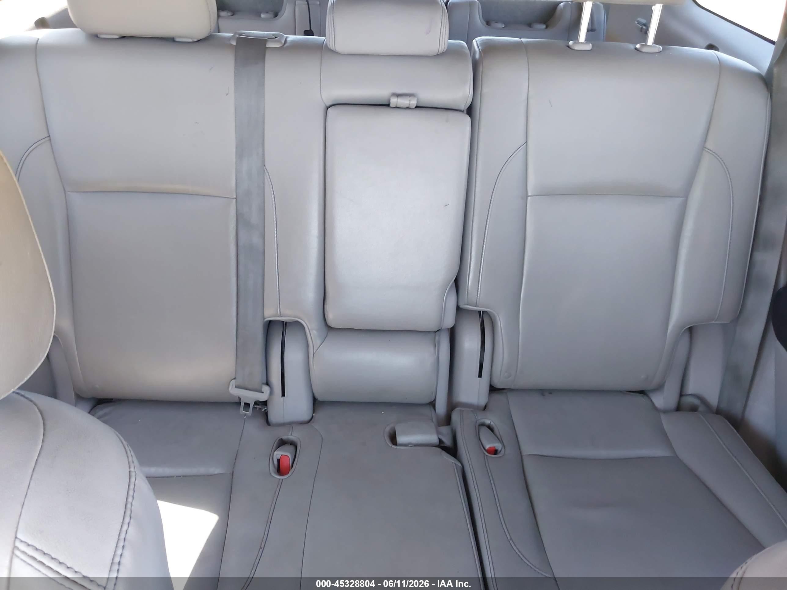 2015 Toyota Highlander Xle V6 White vin: 5TDJKRFHXFS094295